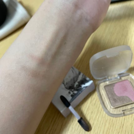 ペタル フロート アイシャドウ/to/one/アイシャドウパレットを使ったクチコミ(3枚目)