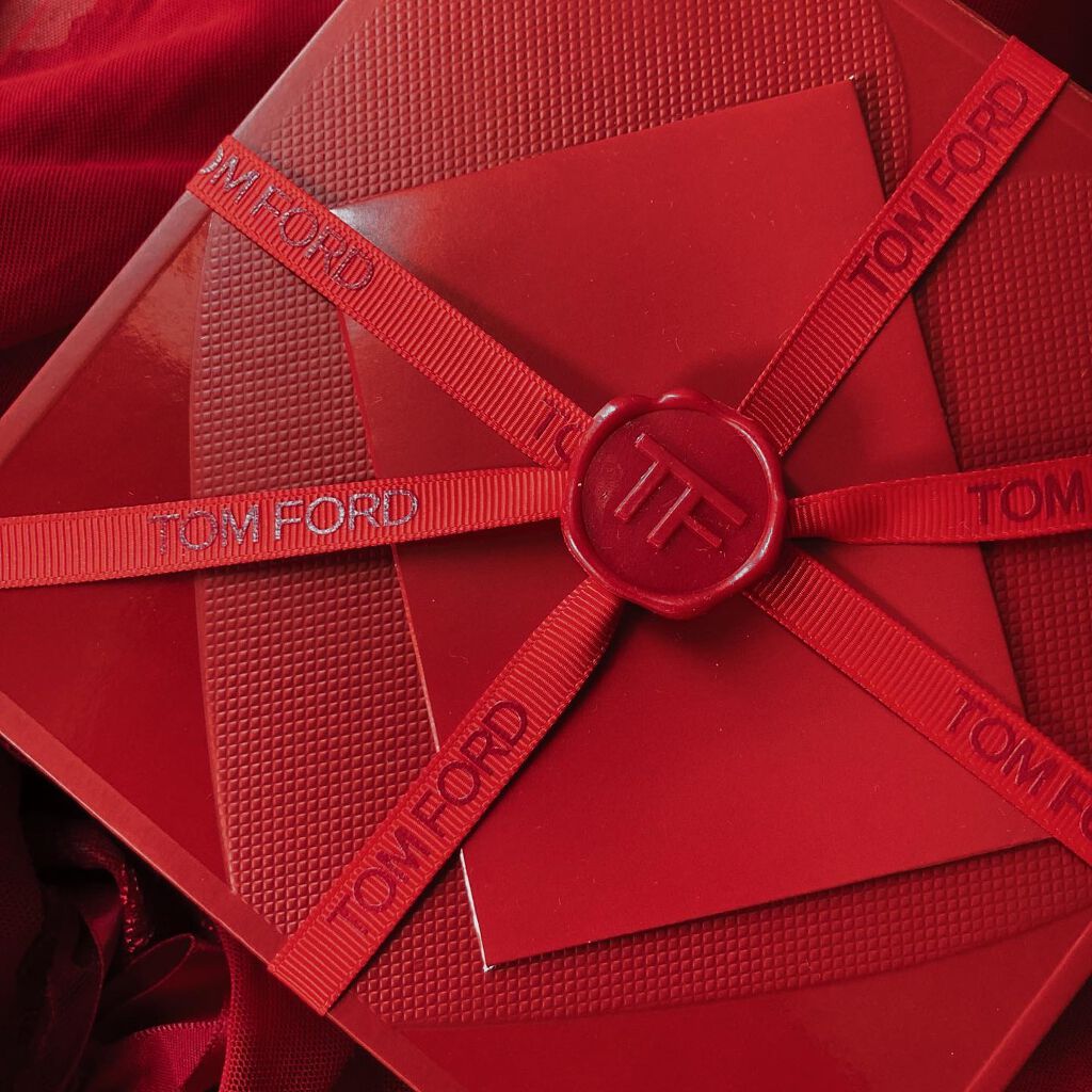 エベーヌ フュメ オード パルファム スプレィ /TOM FORD BEAUTY/香水(レディース)を使ったクチコミ(5枚目)