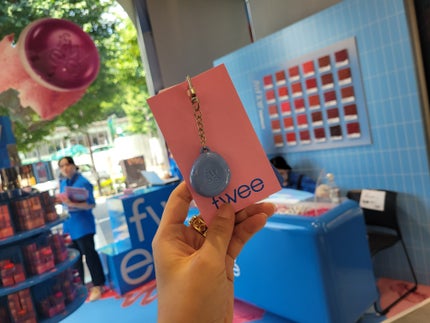 フィー 3Dボリューミンググロス/fwee/リップグロスを使ったクチコミ(2枚目)