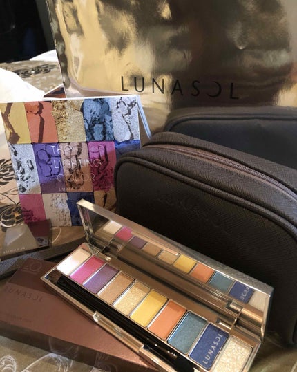 ザ ライティングカラーアイズ/LUNASOL/アイシャドウパレットを使ったクチコミ(1枚目)
