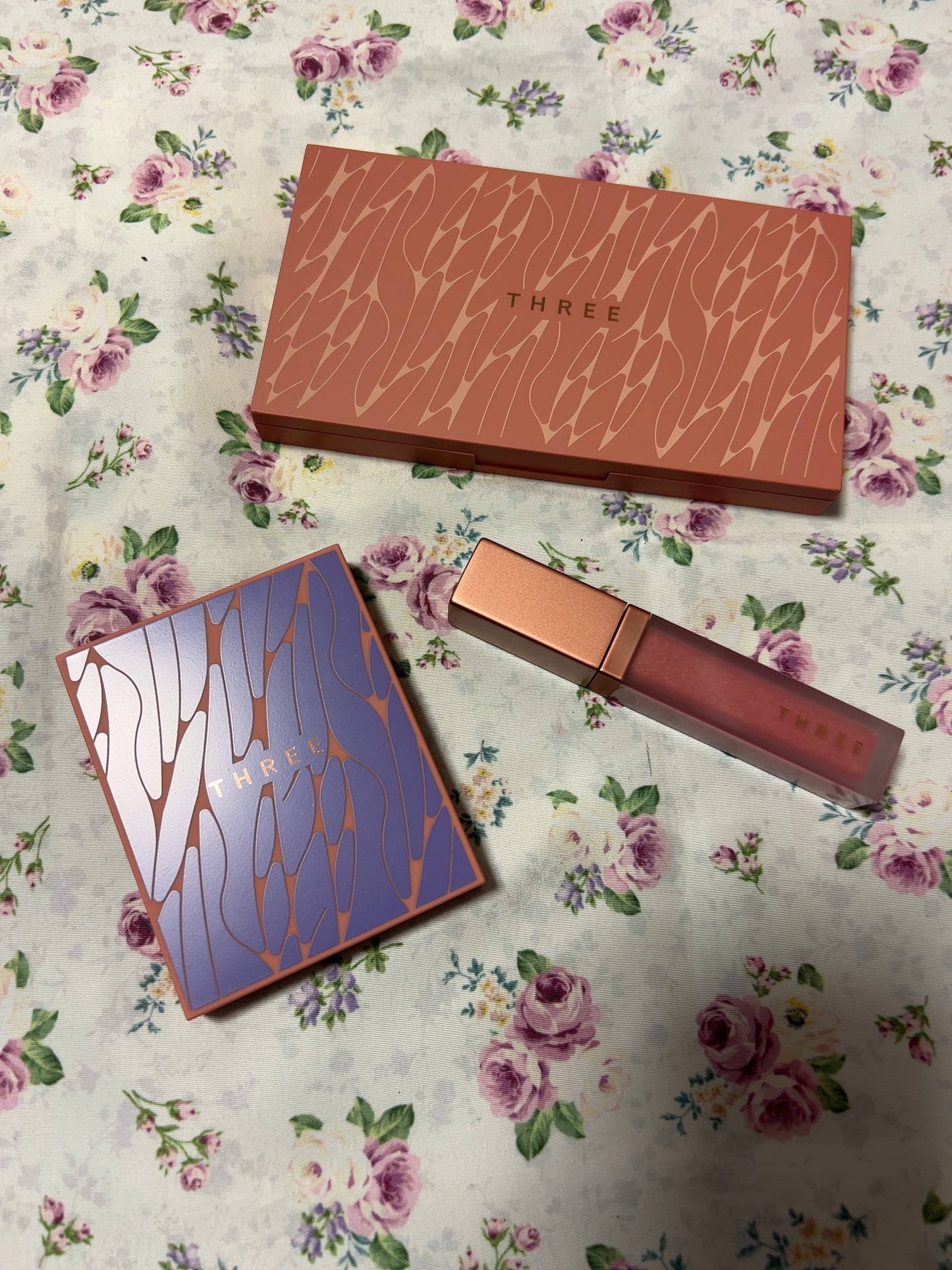 THREE シマリング グロー デュオ/THREE/クリームハイライトを使ったクチコミ(2枚目)