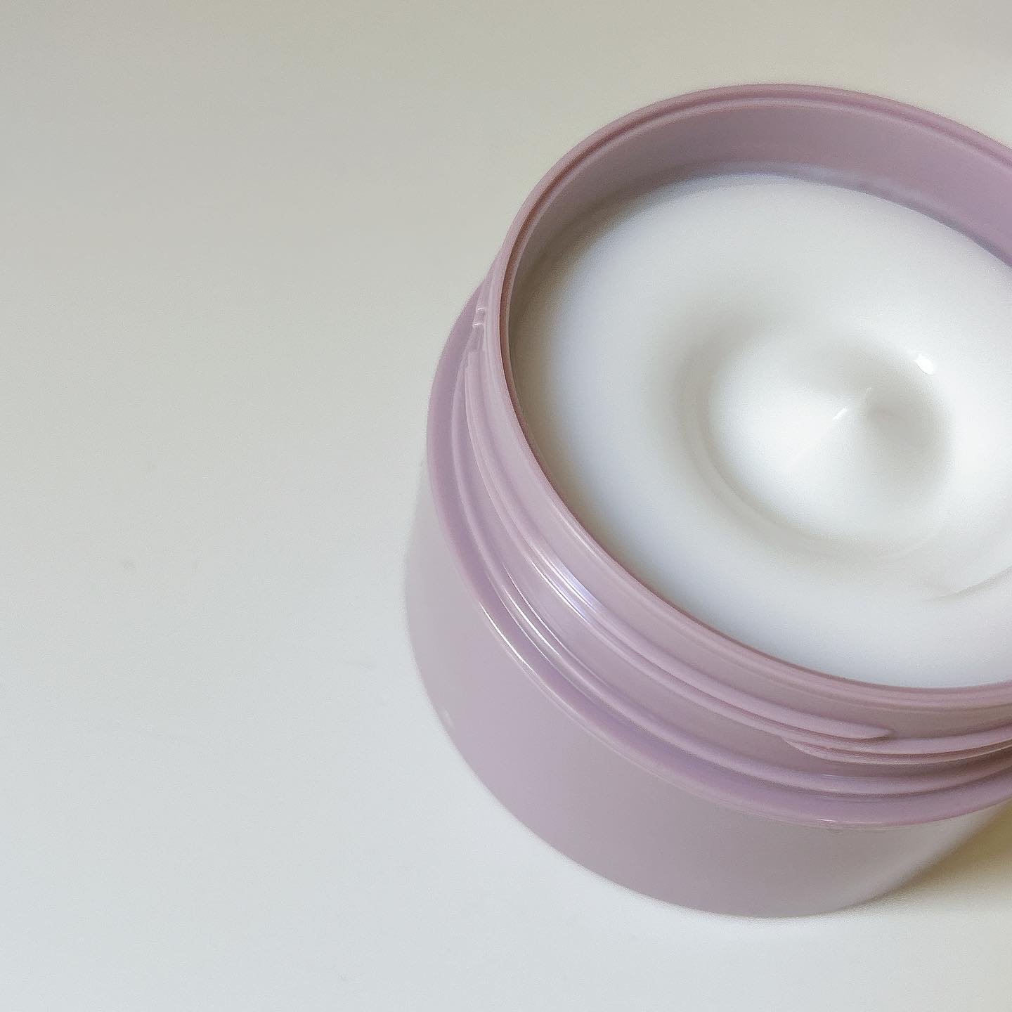 ボディクリーム ナイトモイスト 150g/アロマブルーム/ボディクリームを使ったクチコミ（3枚目）