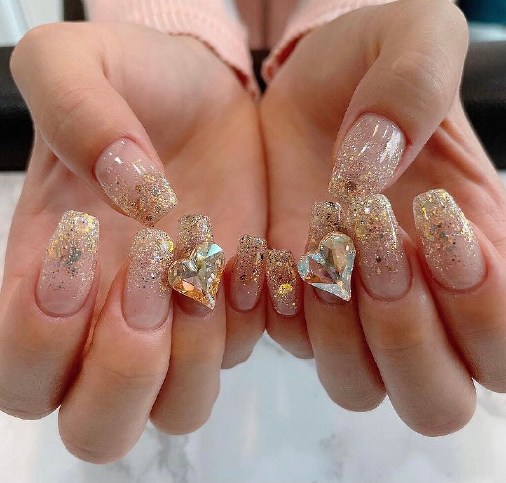 カラフルネイルズ/キャンメイク/マニキュアを使ったクチコミ(2枚目)