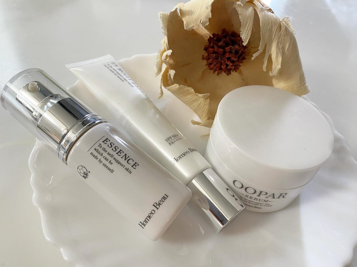 sarichan1219 on LIPS 「⚪︎美容液仕立ての日焼け止めUVモイストエッセンス✨⚪︎スーパ..」(1枚目)