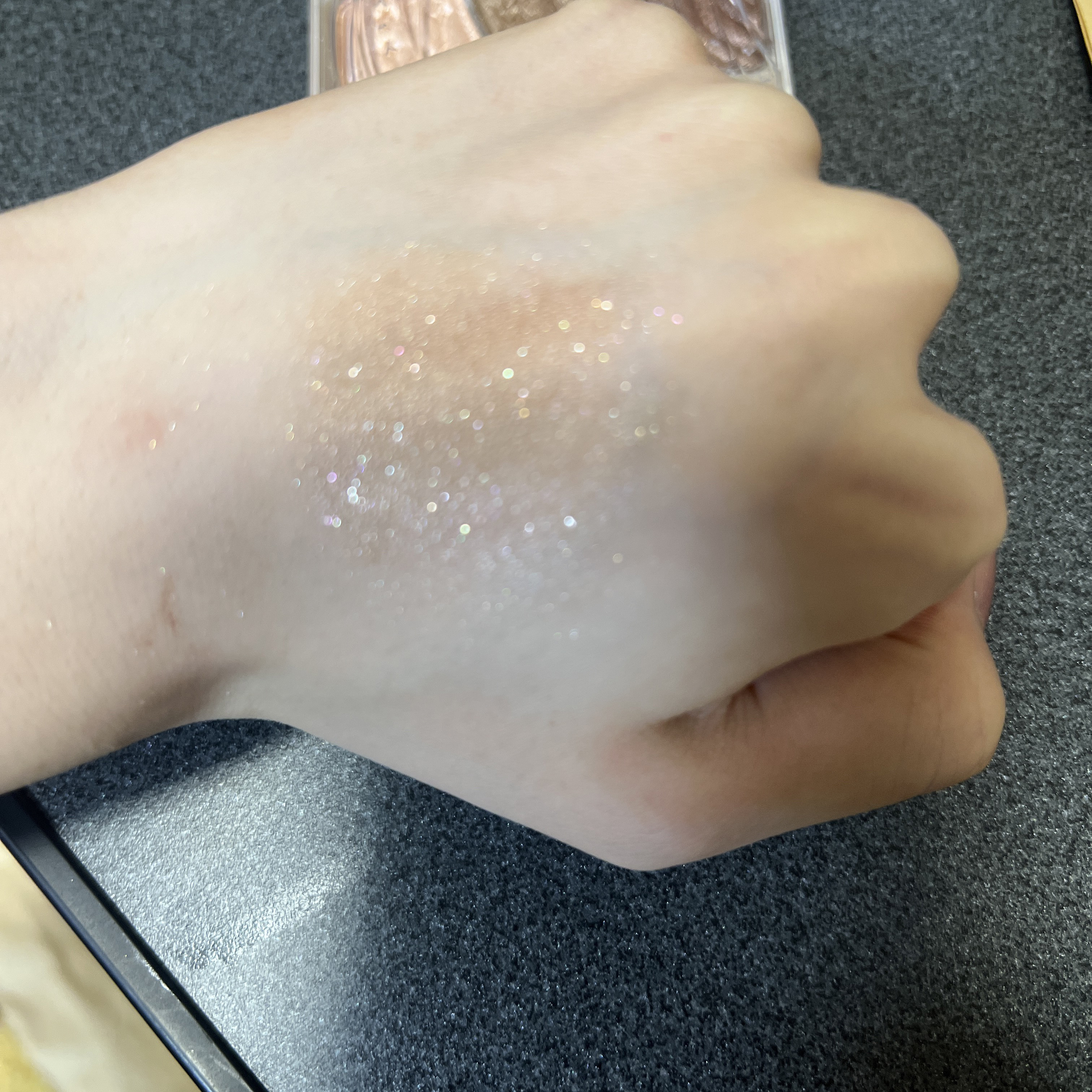 トーンアップアイシャドウ/CEZANNE/アイシャドウパレットを使ったクチコミ（2枚目）