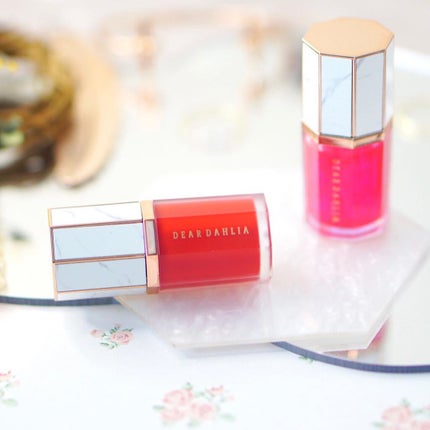 パラダイス モイスチャー ベール リップ グレイズ/DEAR DAHLIA/口紅を使ったクチコミ(3枚目)