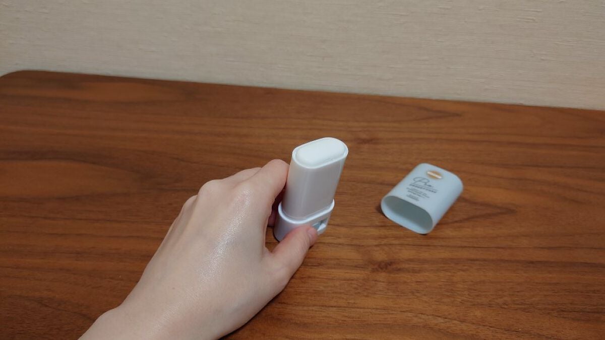 プロディフェンス ライトアップUV スティック/サンカット®/日焼け止めスティックを使ったクチコミ(3枚目)