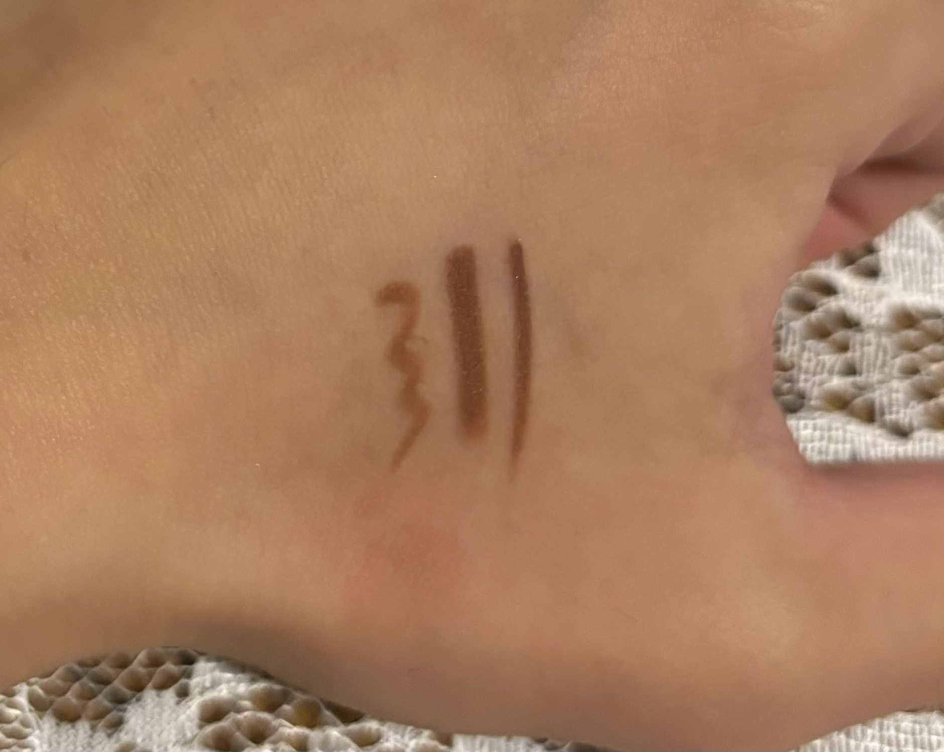 「密着アイライナー」クリームペンシル/デジャヴュ/ペンシルアイライナーを使ったクチコミ（2枚目）