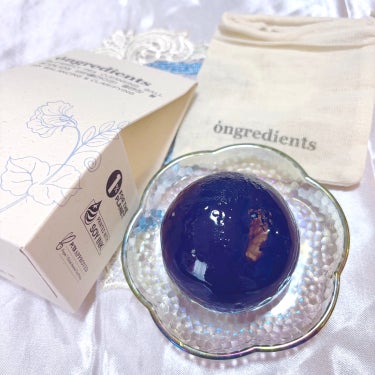 Ongredients Butterfly Pea Cleansing Ballのクチコミ「
Ongredients
Butterfly Pea Cleansing Ball🦋


On.....」（1枚目）