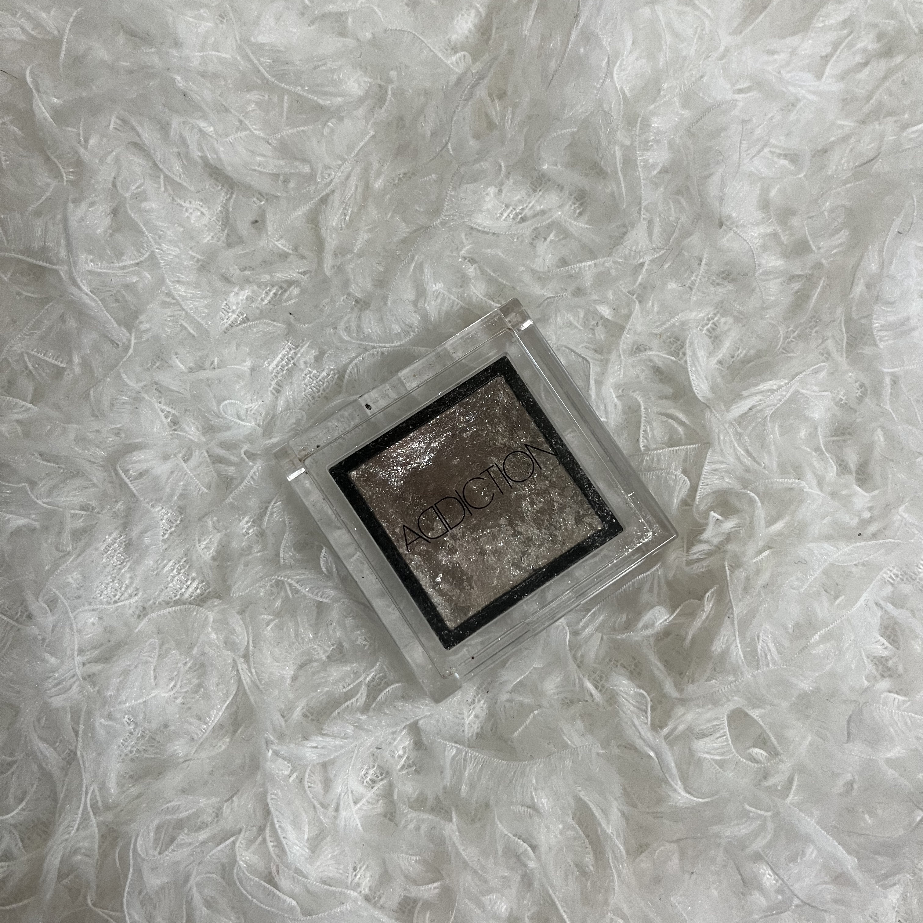 アディクション ザ アイシャドウ 90 Half Moon (P) /ADDICTION/単色アイシャドウを使ったクチコミ（2枚目）