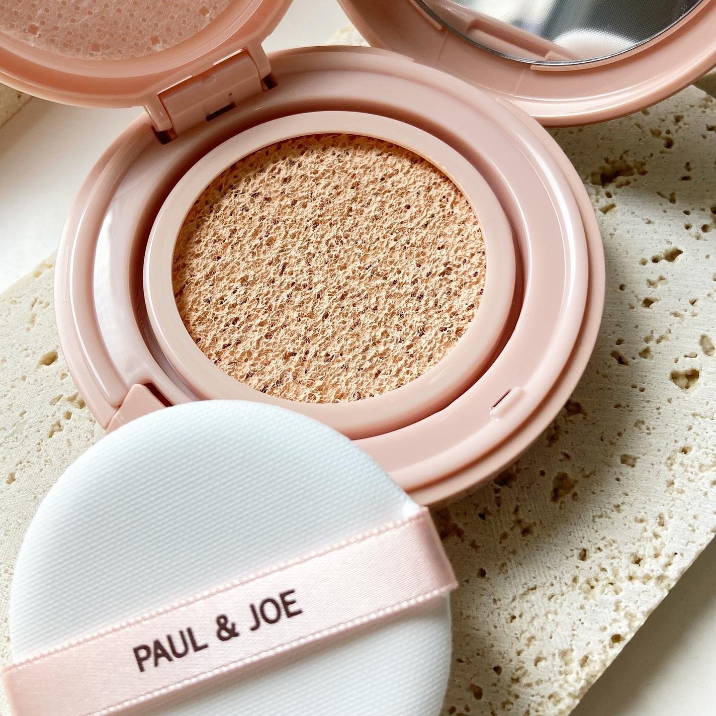 シースルー ヴェール コンパクト/PAUL & JOE BEAUTE/ファンデーションを使ったクチコミ(4枚目)