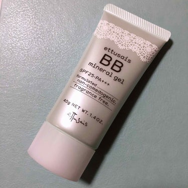 ✩ettusais 薬用BBミネラルジェル  LB ライトベージュ ¥1,944✩
化粧しなきゃいけないけど肌が荒れていてあんまりメイクしたくないなって時用に購入。普段ファンデーションはブラシで塗ってい