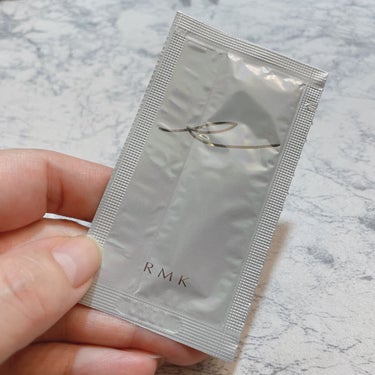 RMK RMK メイクアップベースのクチコミ「RMKメイクアップベースのサンプルを使った感想です。

【崩れにくさ】特になし

【カバー力】.....」（1枚目）