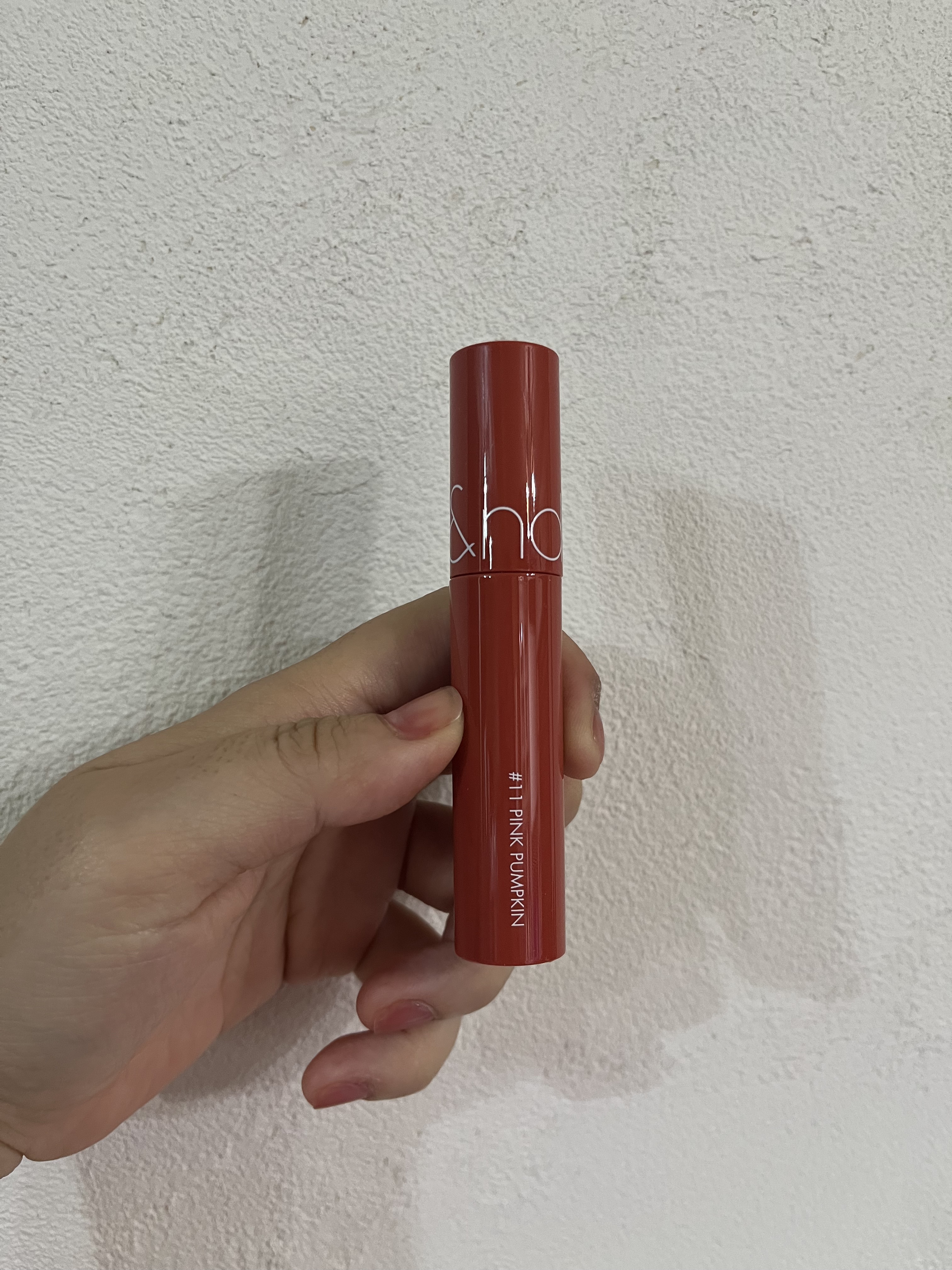 ジューシーラスティングティント/rom&nd/リップティントを使ったクチコミ（2枚目）