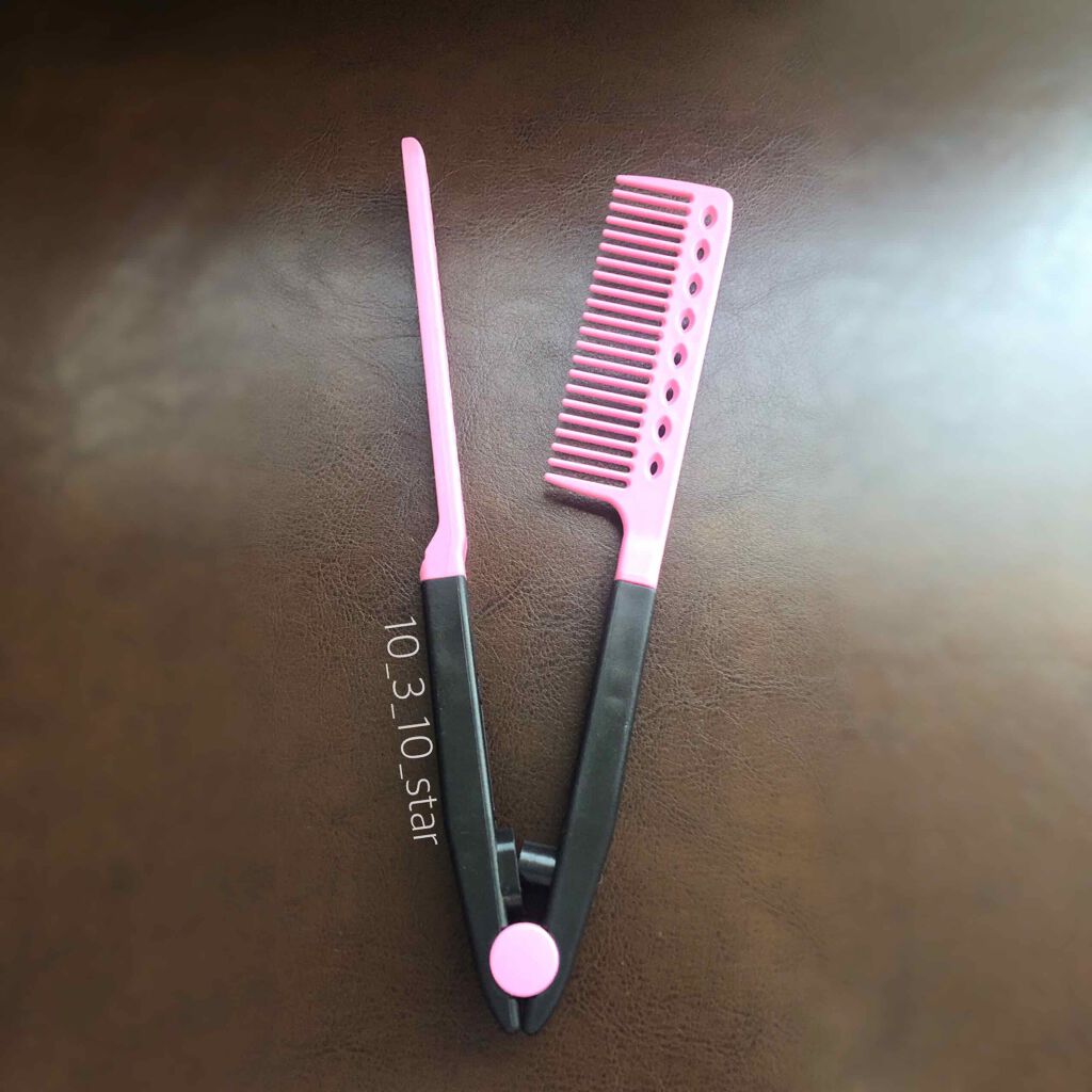 DAISO ストレートコームのクチコミ「💇ダイソー ストレートコーム

気付いたら購入してから数ヶ月間、ほぼ毎日愛用しているヘアコーム.....」（1枚目）