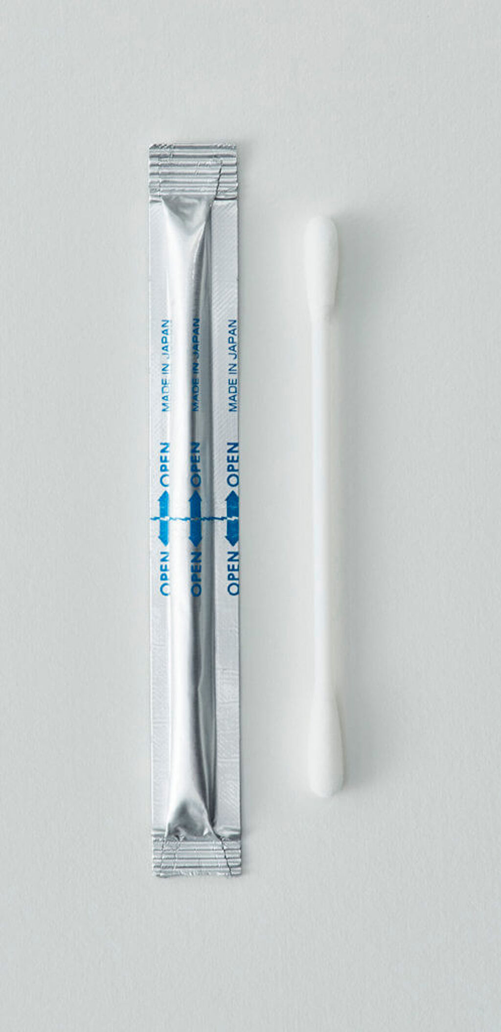 新品未使用未開封　３か月分　まつ毛美容液　ピマトプロスト　綿棒セット　美容液３本 fabric-cute_4969133290114