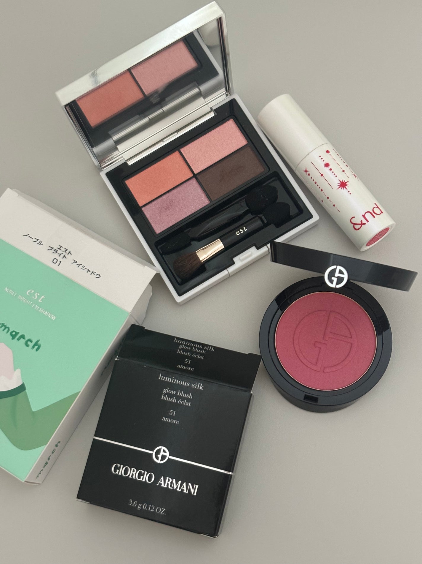 アンドバイロムアンド グラッシーボムティント/&nd by rom&nd/リップティントを使ったクチコミ(1枚目)