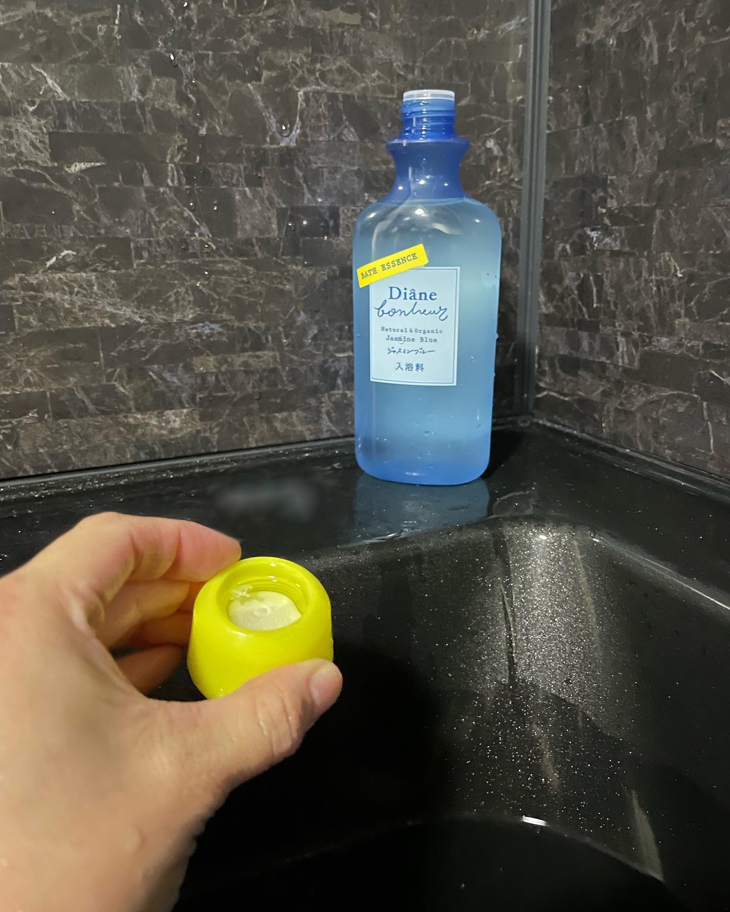 ボヌール バスエッセンス ジャスミンブルーの香り/ダイアン/保湿系入浴剤を使ったクチコミ（2枚目）