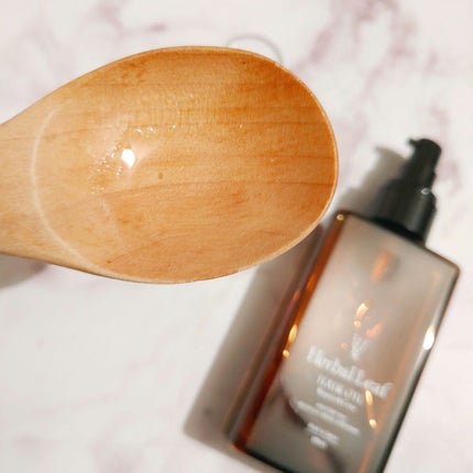 オーガニックヘアオイル フレッシュティーの香り/ハーバルリーフ/ヘアオイルを使ったクチコミ(3枚目)