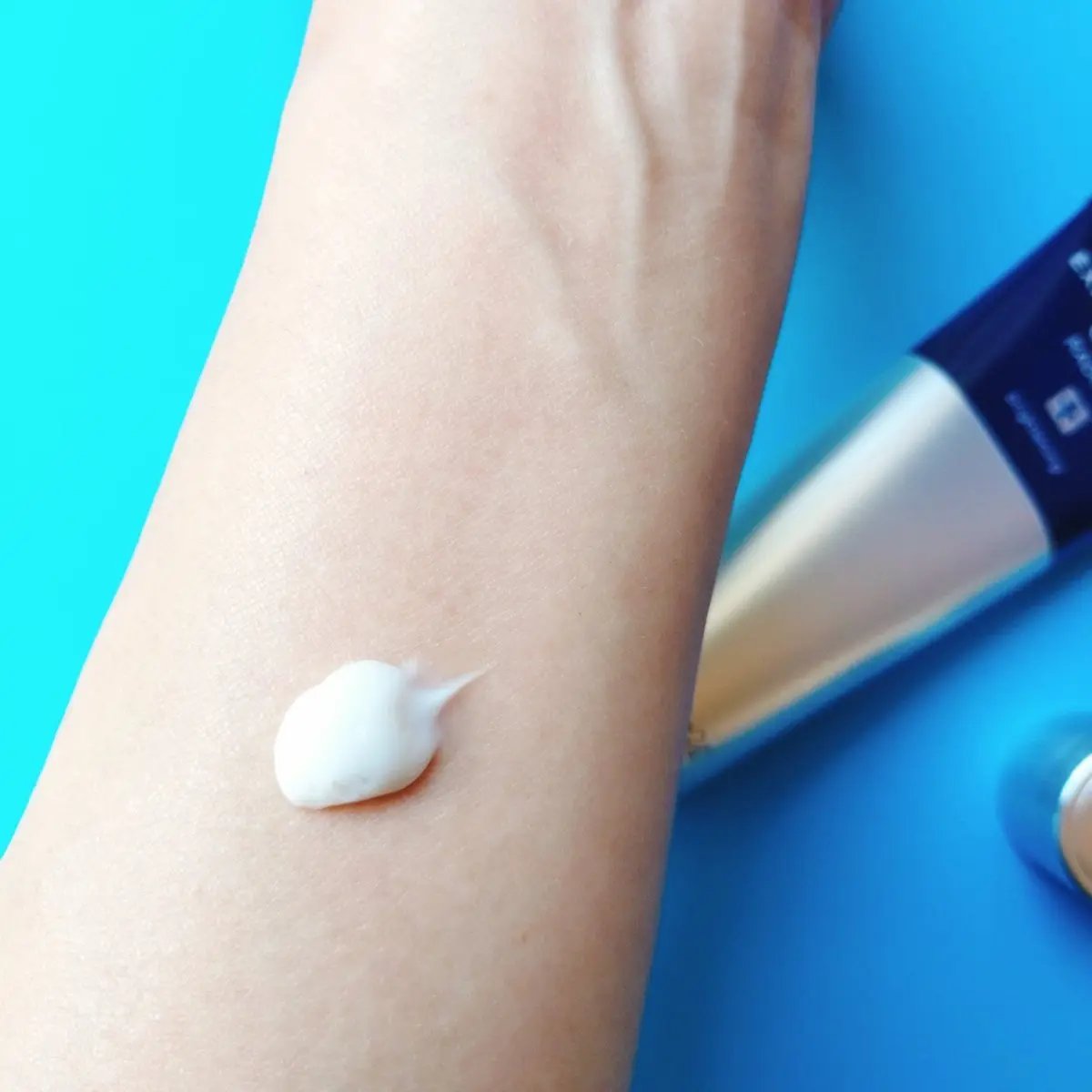 エキスパートマデカクリーム （レイディアンス）/センテリアン24/フェイスクリームを使ったクチコミ（2枚目）