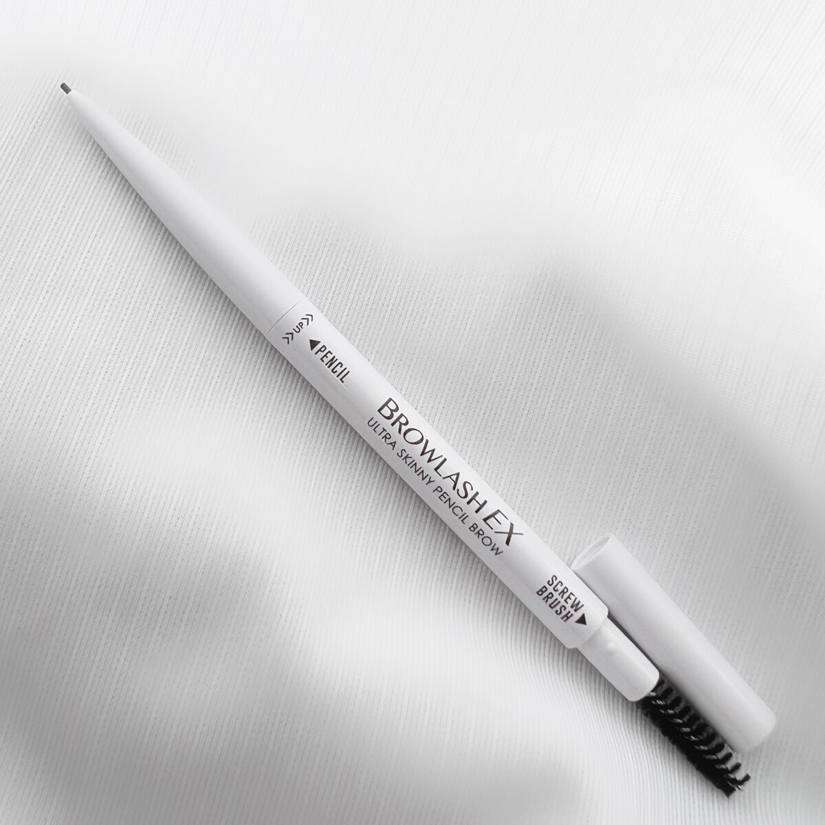 ブロウラッシュEX　ウルトラスキニーペンシルブロウ N 02 ナチュラルブラウン/ブロウラッシュ/アイブロウペンシルを使ったクチコミ（2枚目）