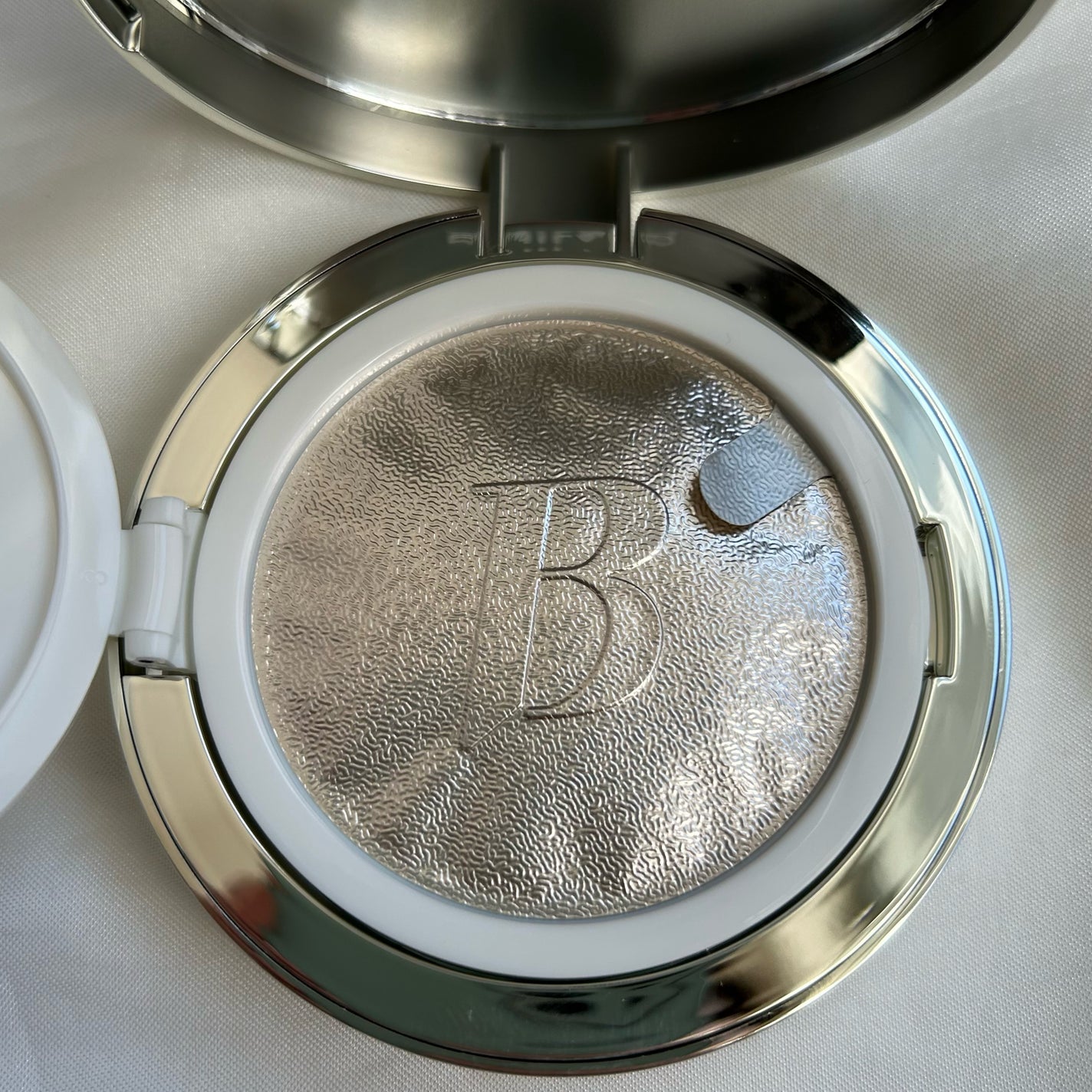 カバーリシャス アルティメット ホワイトクッション/BANILA CO/クッションファンデーションを使ったクチコミ(3枚目)