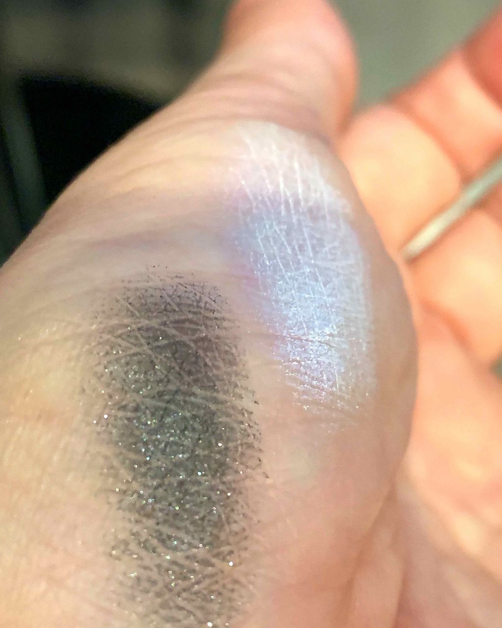 アディクション ザ アイシャドウ/ADDICTION/単色アイシャドウを使ったクチコミ(4枚目)