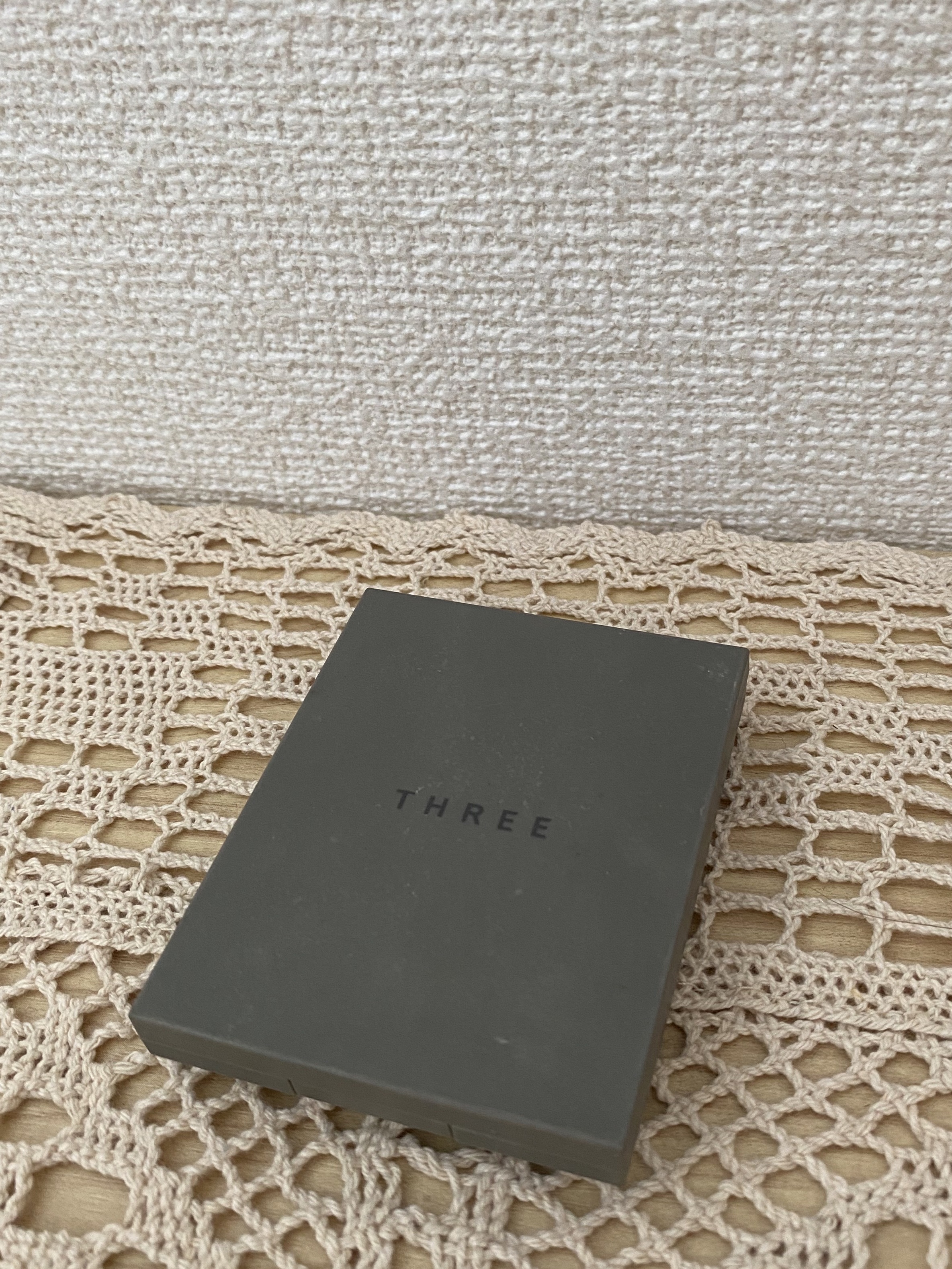 THREE シマリング グロー デュオ/THREE/クリームハイライトを使ったクチコミ（2枚目）