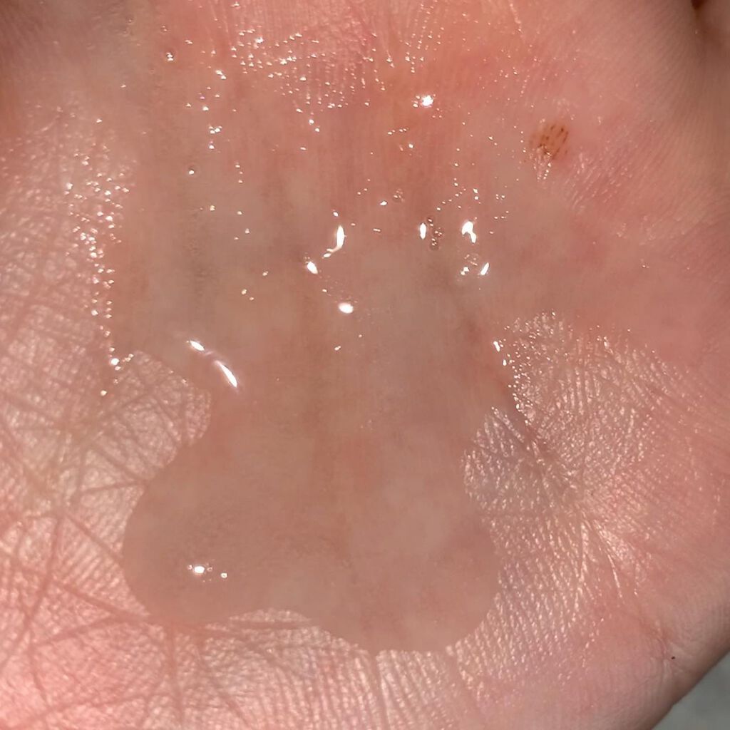 薬用しみ対策 美白化粧水 しっとりタイプ/メラノCC/化粧水を使ったクチコミ(3枚目)