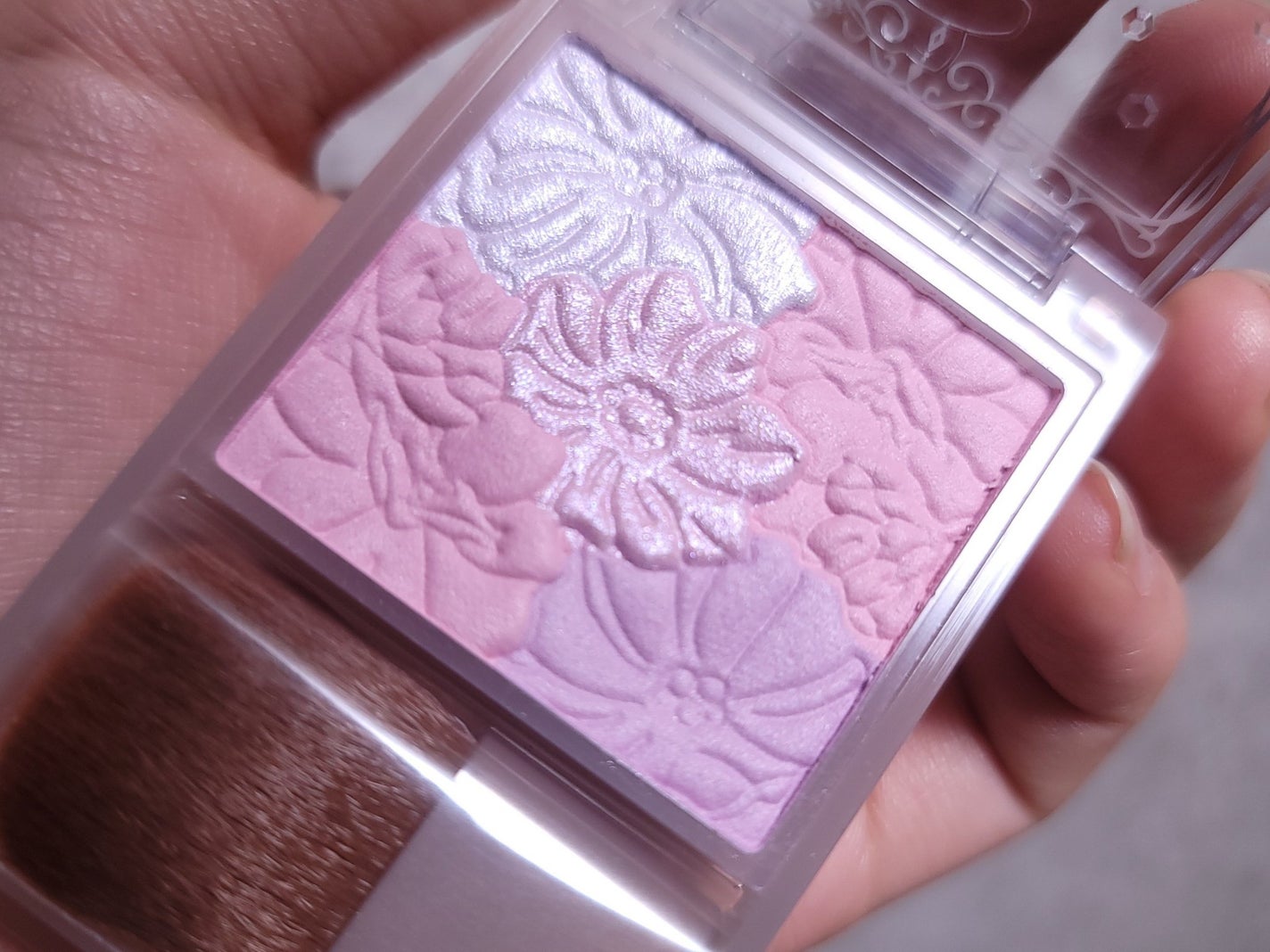 グロウフルールチークス(ブレンドタイプ)/キャンメイク/パウダーチークを使ったクチコミ(2枚目)