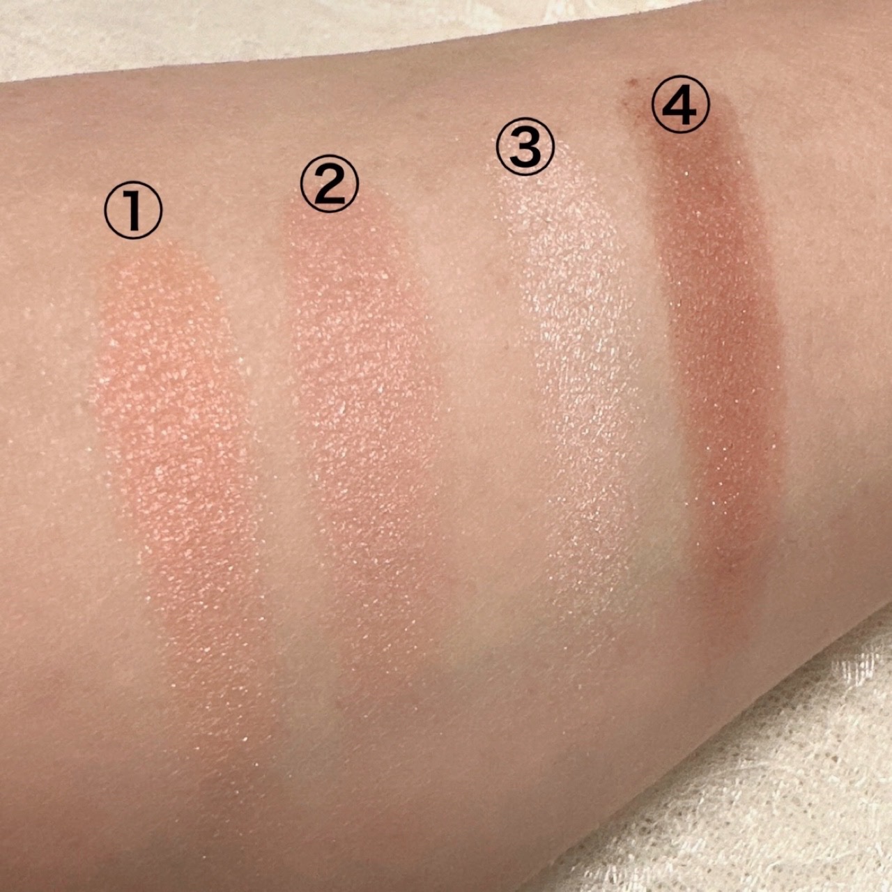 アイカラー4色タイプ/無印良品/アイシャドウパレットを使ったクチコミ（3枚目）