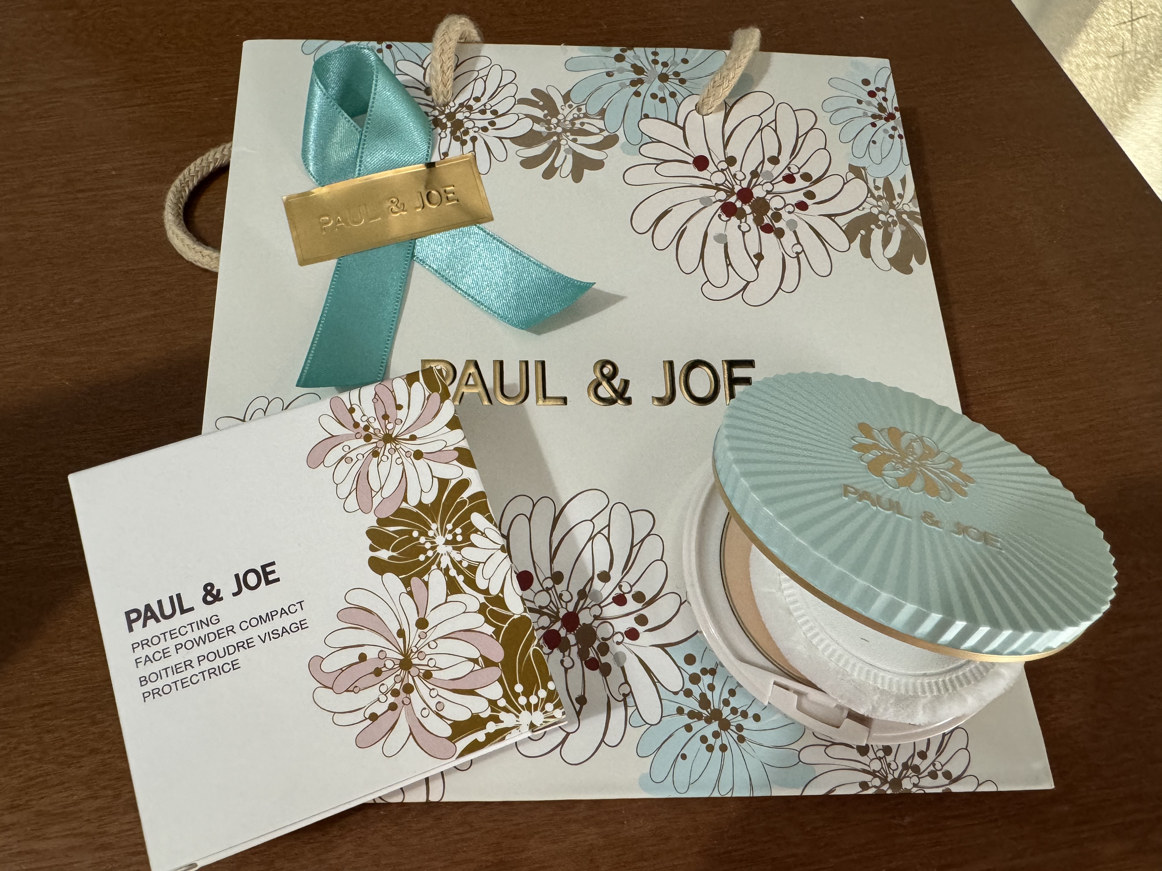 プロテクティング フェイス パウダー 01 ライトベージュ/PAUL & JOE BEAUTE/プレストパウダーを使ったクチコミ（1枚目）