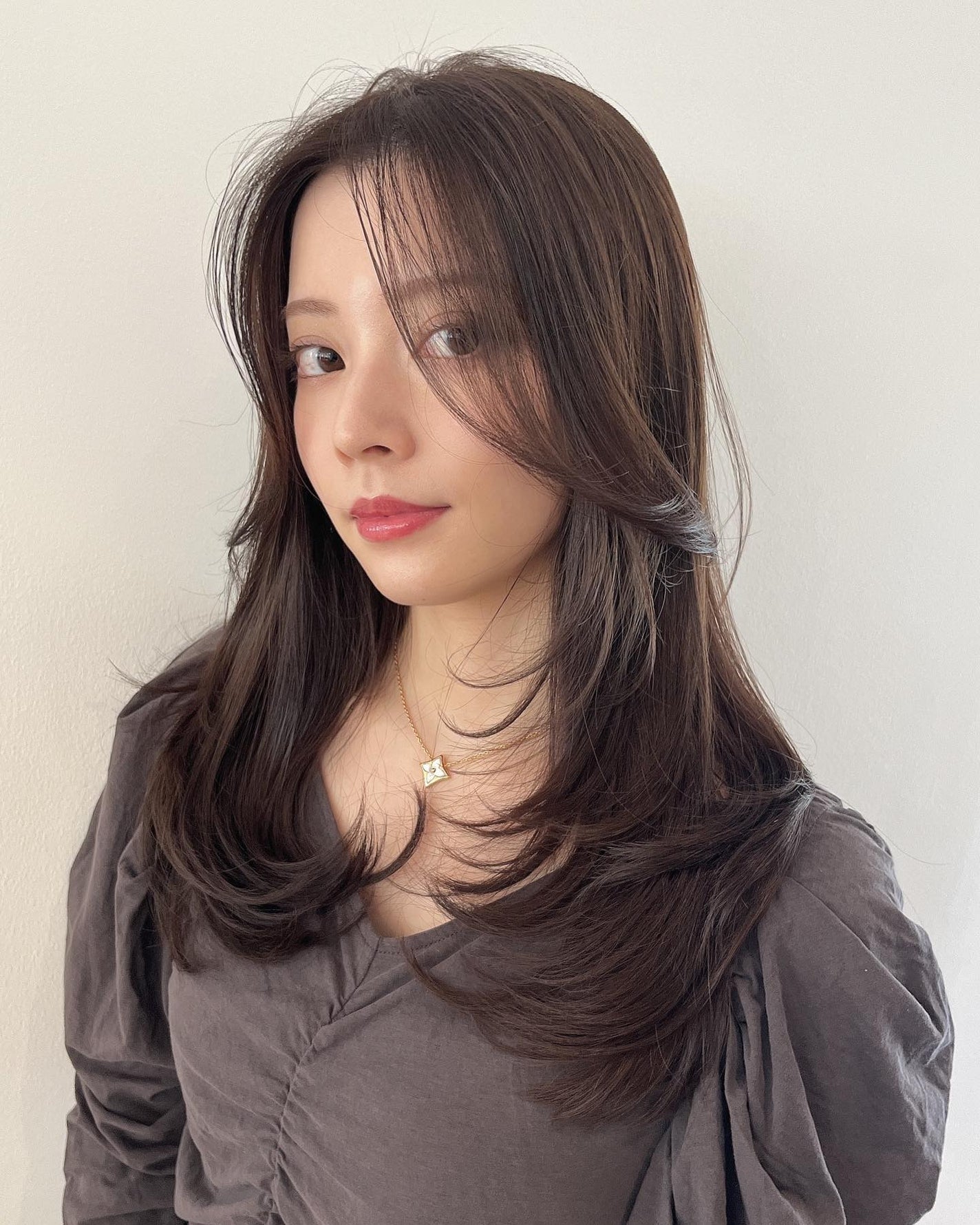 HARUNA on LIPS 「.たっぷりレイヤー✨少し🤏低めにたっぷりとレイヤーをいれてます..」(4枚目)