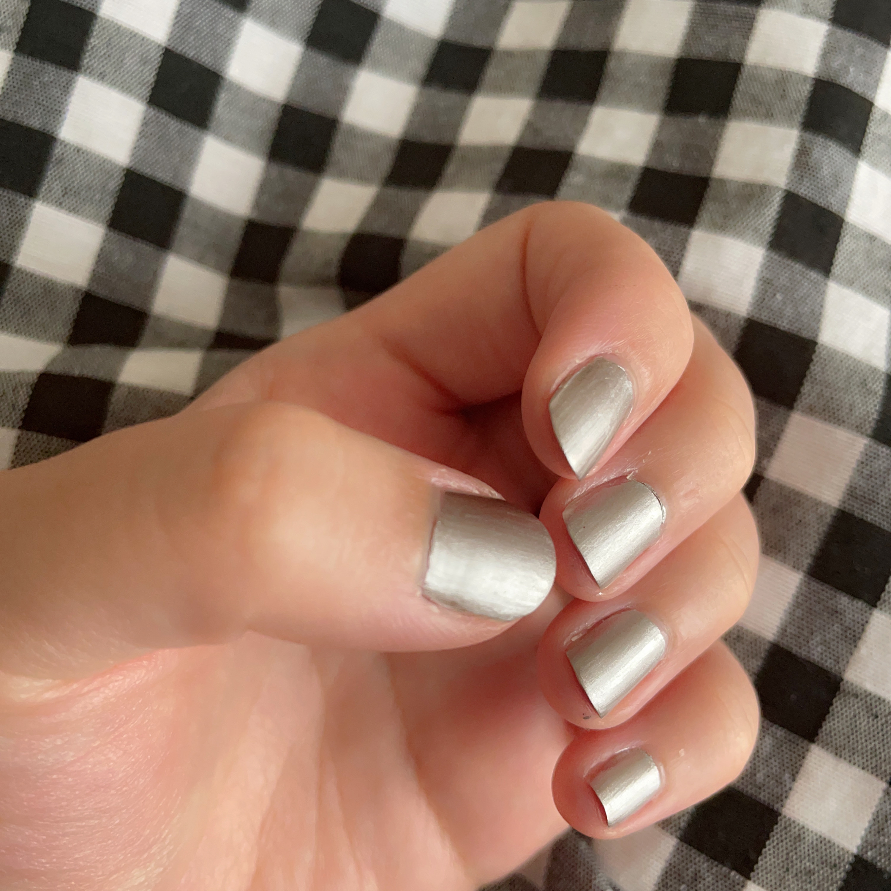 エレガンス ラズル エナメルラッカー/エレガンス ラズル /マニキュアを使ったクチコミ（1枚目）