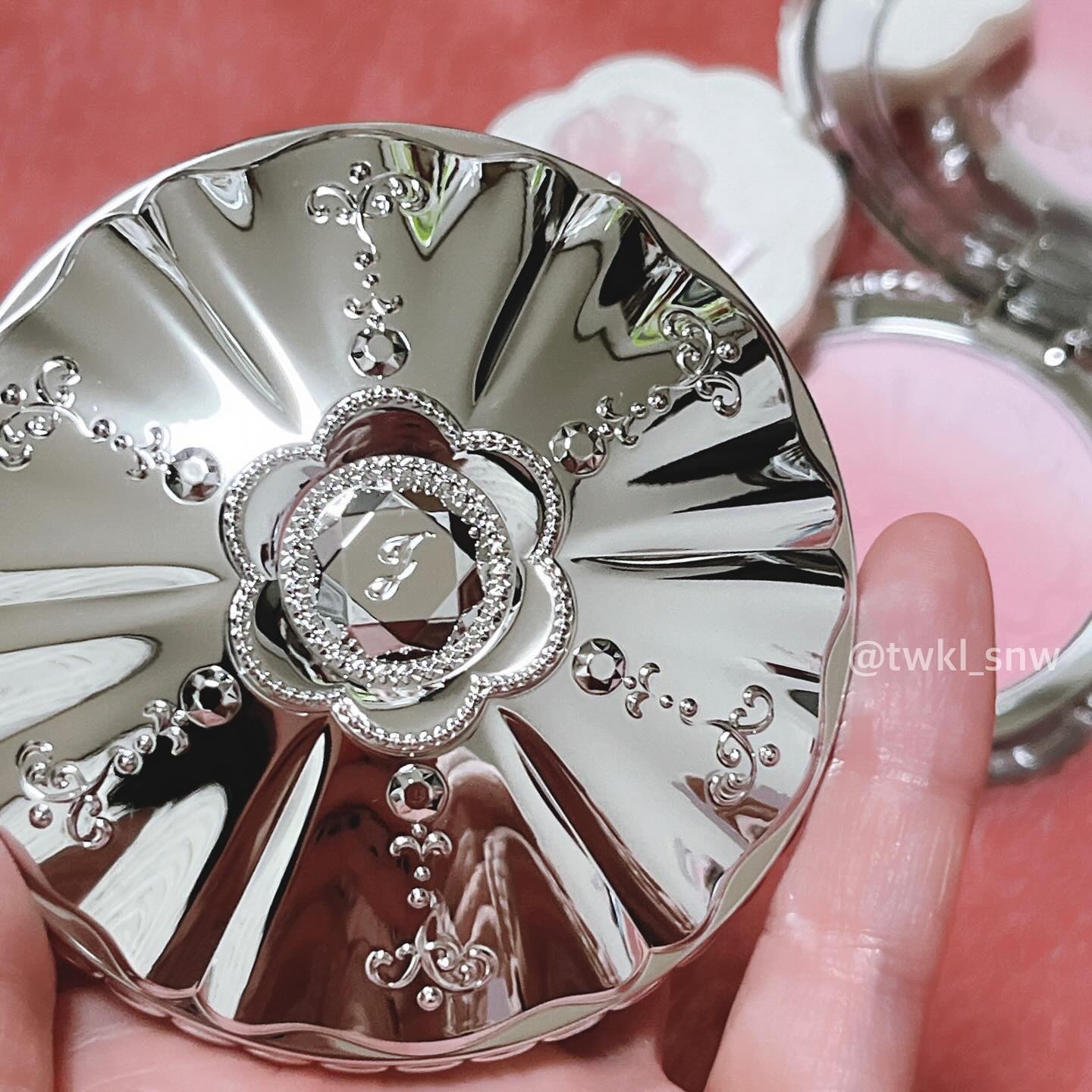 ジルスチュアート　パステルペタル ブラッシュ/JILL STUART/パウダーチークを使ったクチコミ（2枚目）