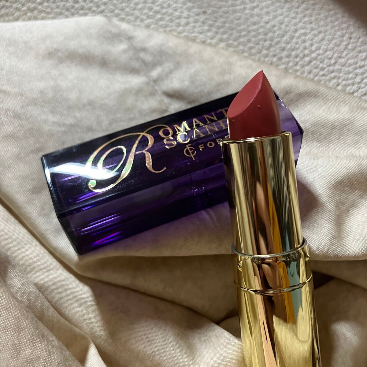 ロマンチック スキャンダル リップスティック /フォレンコス/口紅を使ったクチコミ(2枚目)