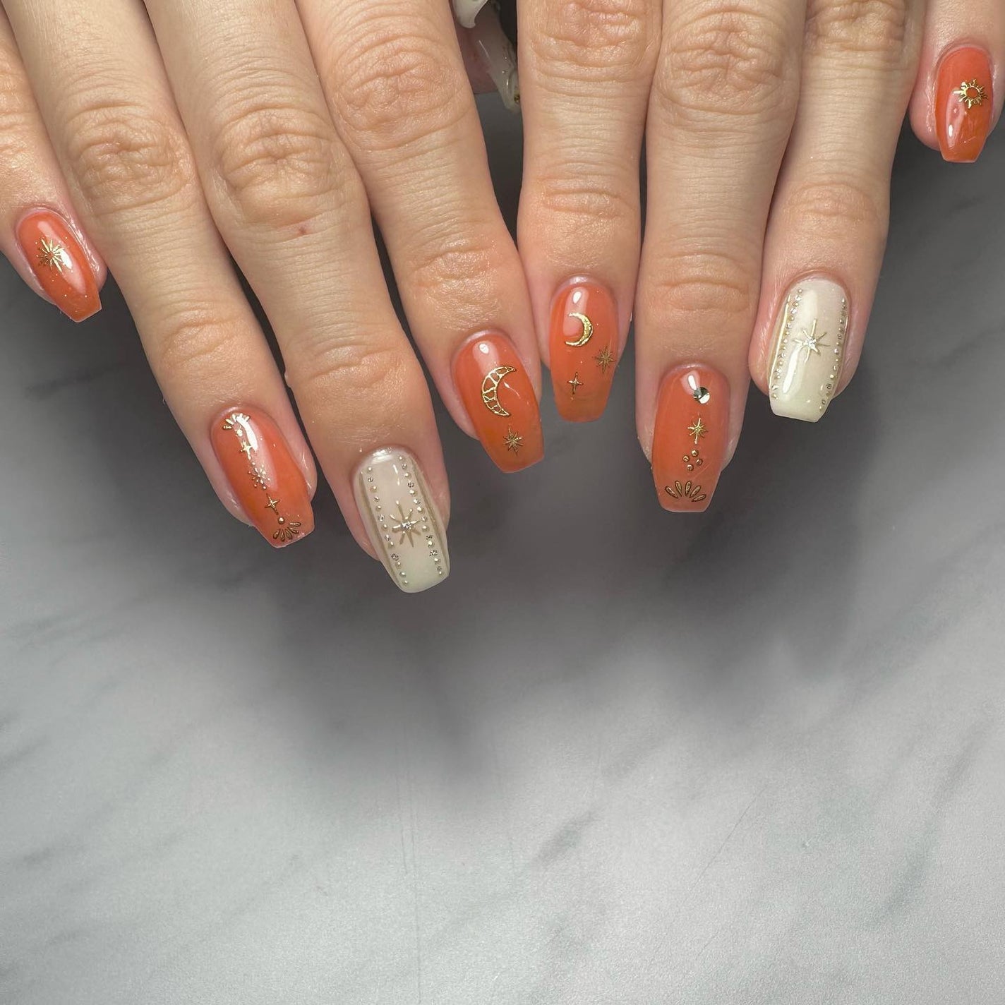 kanna on LIPS 「・・・𝔐𝔬𝔯𝔬𝔠𝔠𝔞𝔫𝔫𝔞𝔦𝔩🧞♀️💜🧡💚夏っぽいテラコッタ..」(4枚目)