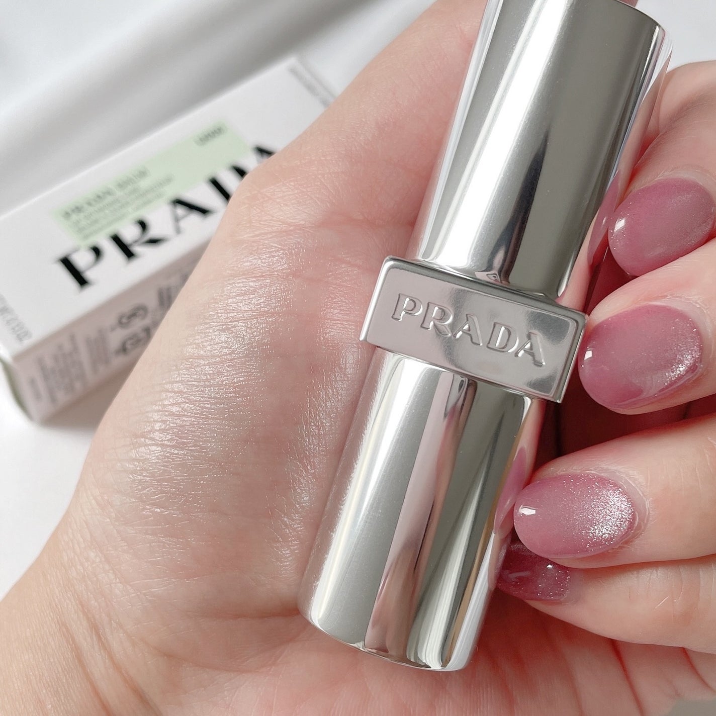 リップ バーム オプティマイジング ケア/PRADA BEAUTY/リップバームを使ったクチコミ(4枚目)