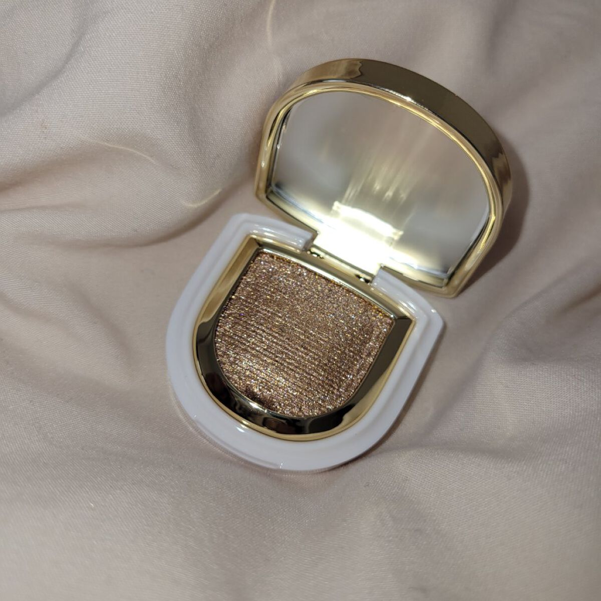 PERFECT DIARY (パーフェクトダイアリー)オートクチュール「タッチ」シングルアイシャドウ/PERFECT DIARY/単色アイシャドウを使ったクチコミ（2枚目）