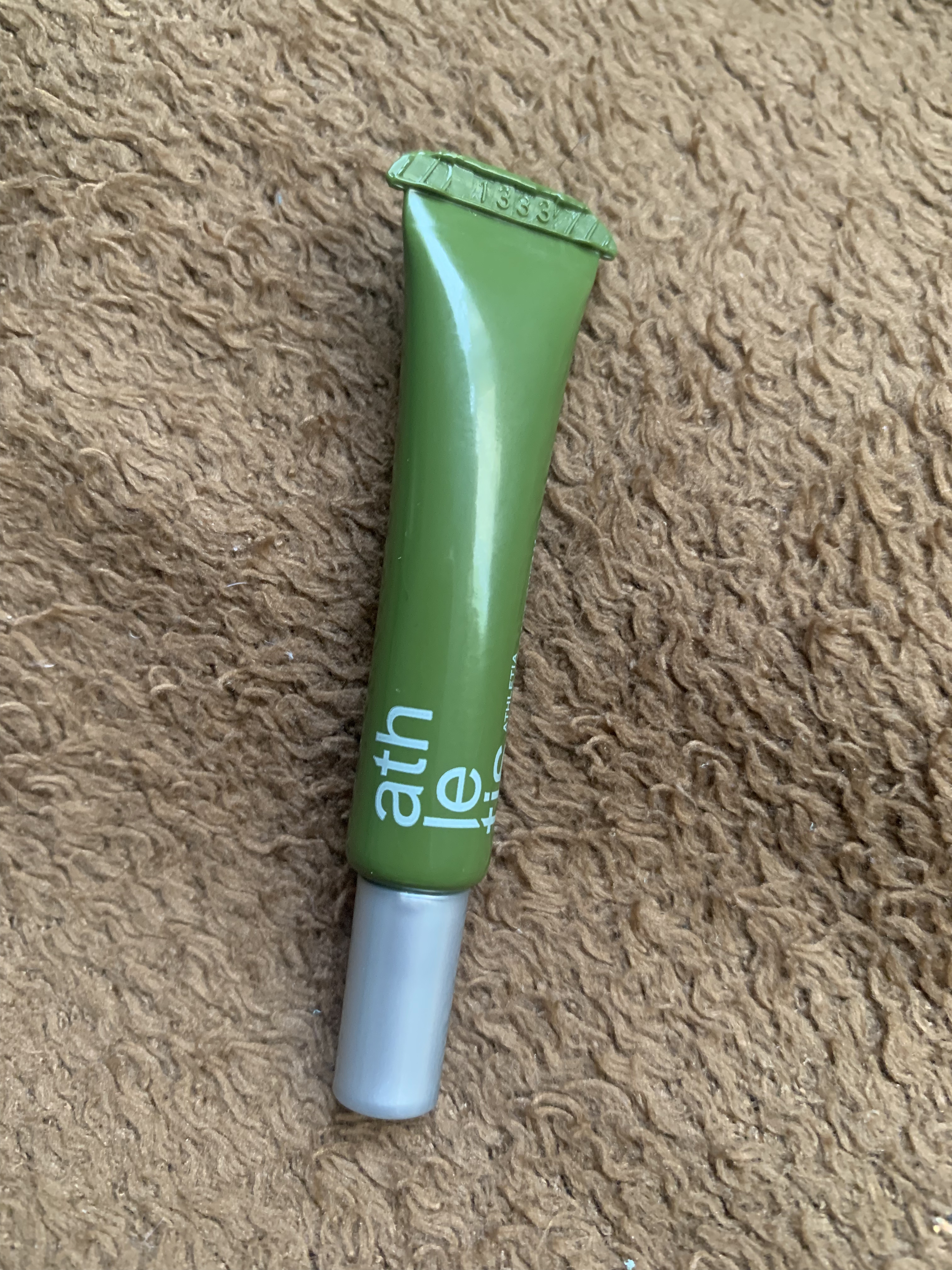 アイゾーンケアクリーム/athletia/アイケア・アイクリームを使ったクチコミ（1枚目）