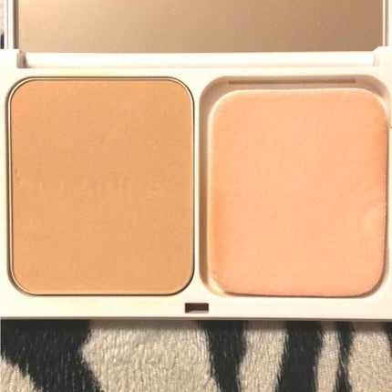 CLARINS ホワイト-プラス ブライトニング パウダーファンデーションのクチコミ「前まで毎日、リキッドファンデーションを使う事を、面倒だと、思いませんでしたが、ある日時間がかか.....」(2枚目)