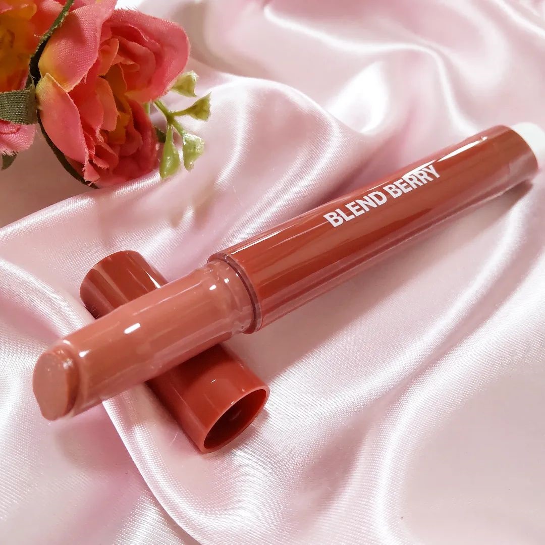 ブレンドベリー リップバルーン 103 おとぎのウォルナットピンク(限定色)/BLEND BERRY/口紅を使ったクチコミ（2枚目）