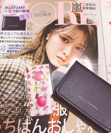 MORE MORE 2018年11月号のクチコミ「💜ピンクとネイビー選べる２色💜

MORE 11月号
JILLSTUART 
三つ折り財布
¥.....」（2枚目）