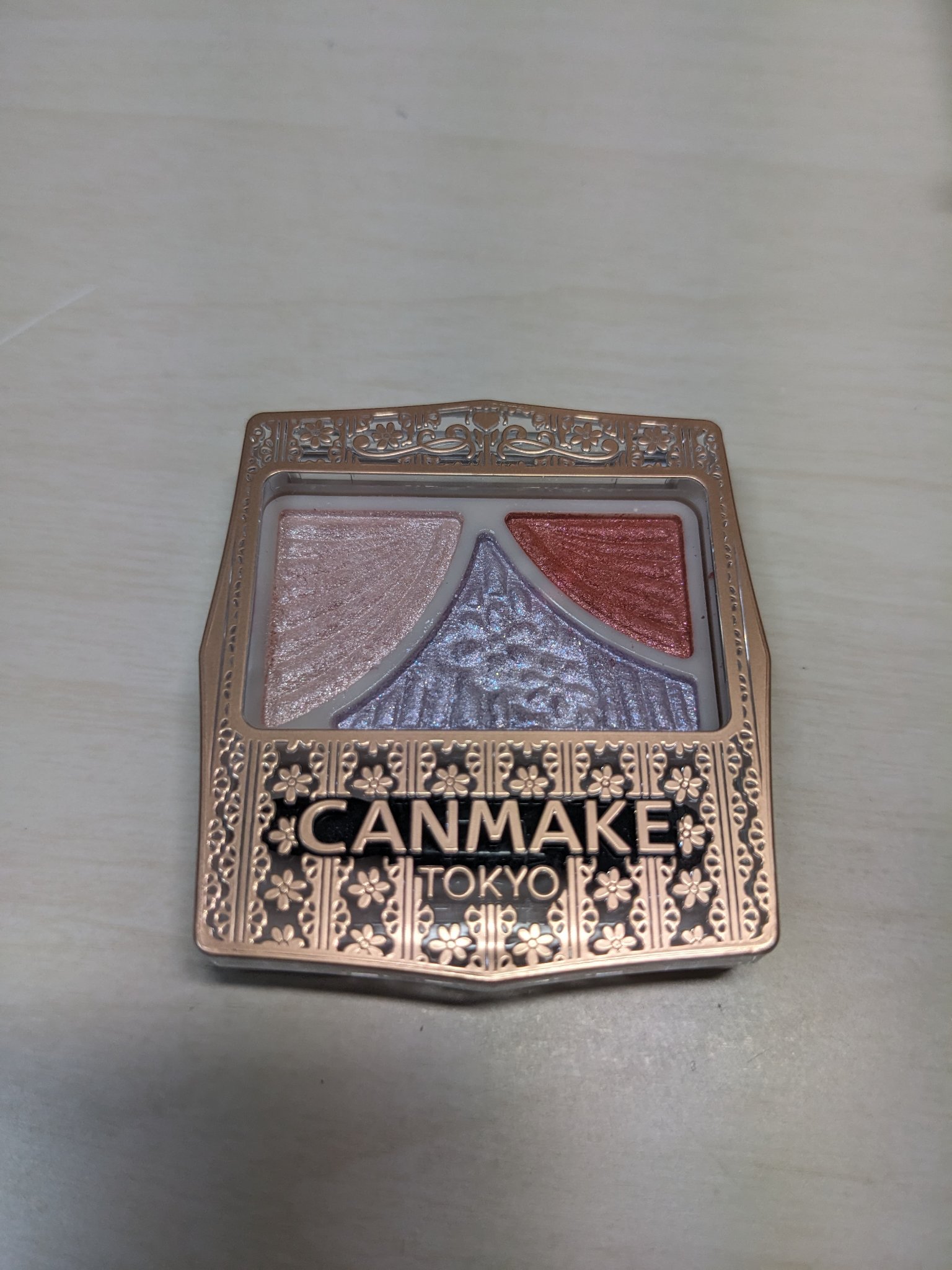 ジューシーピュアアイズ/キャンメイク/アイシャドウパレットを使ったクチコミ（1枚目）