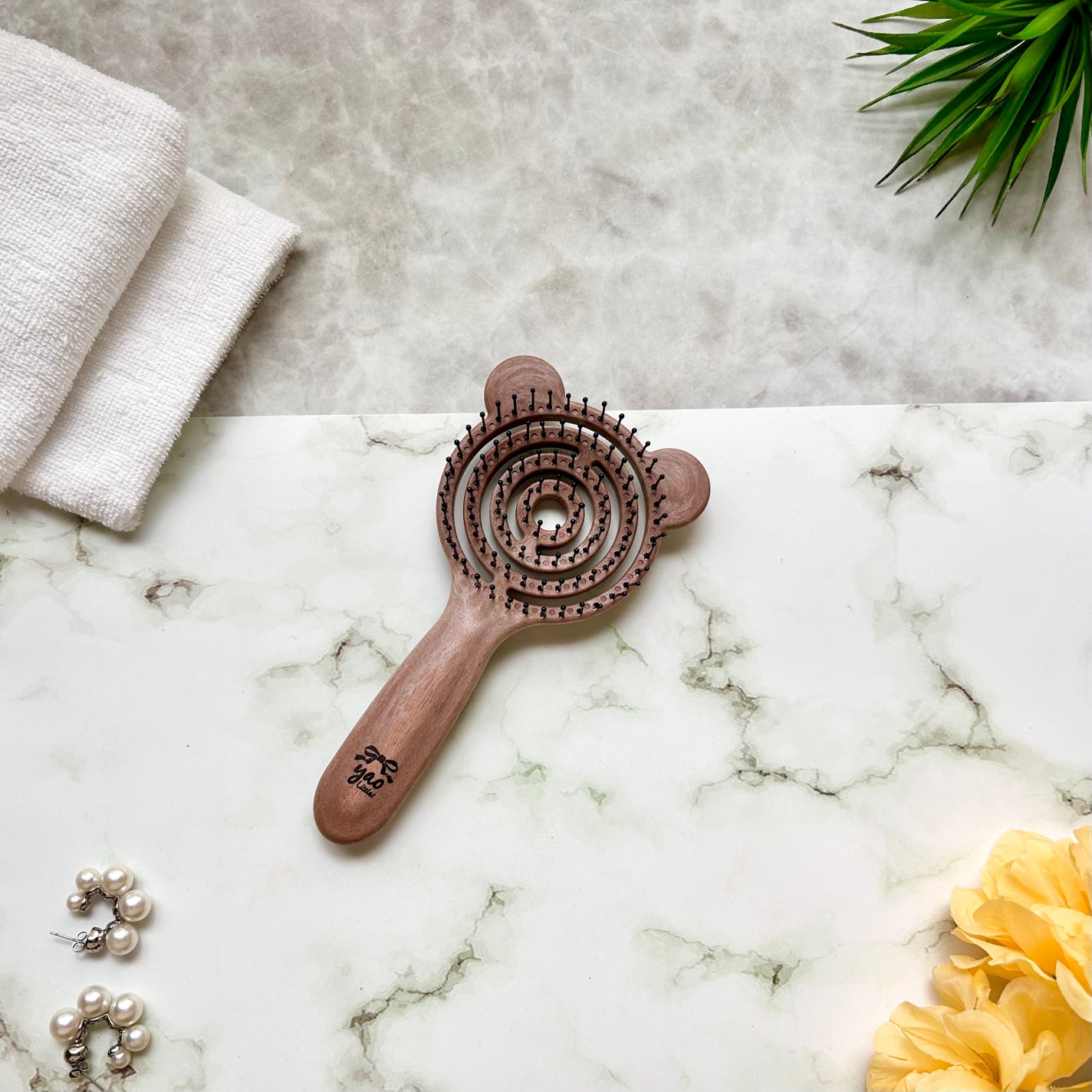 ウッドスクエアヘアブラシ/yao/ヘアブラシを使ったクチコミ(2枚目)