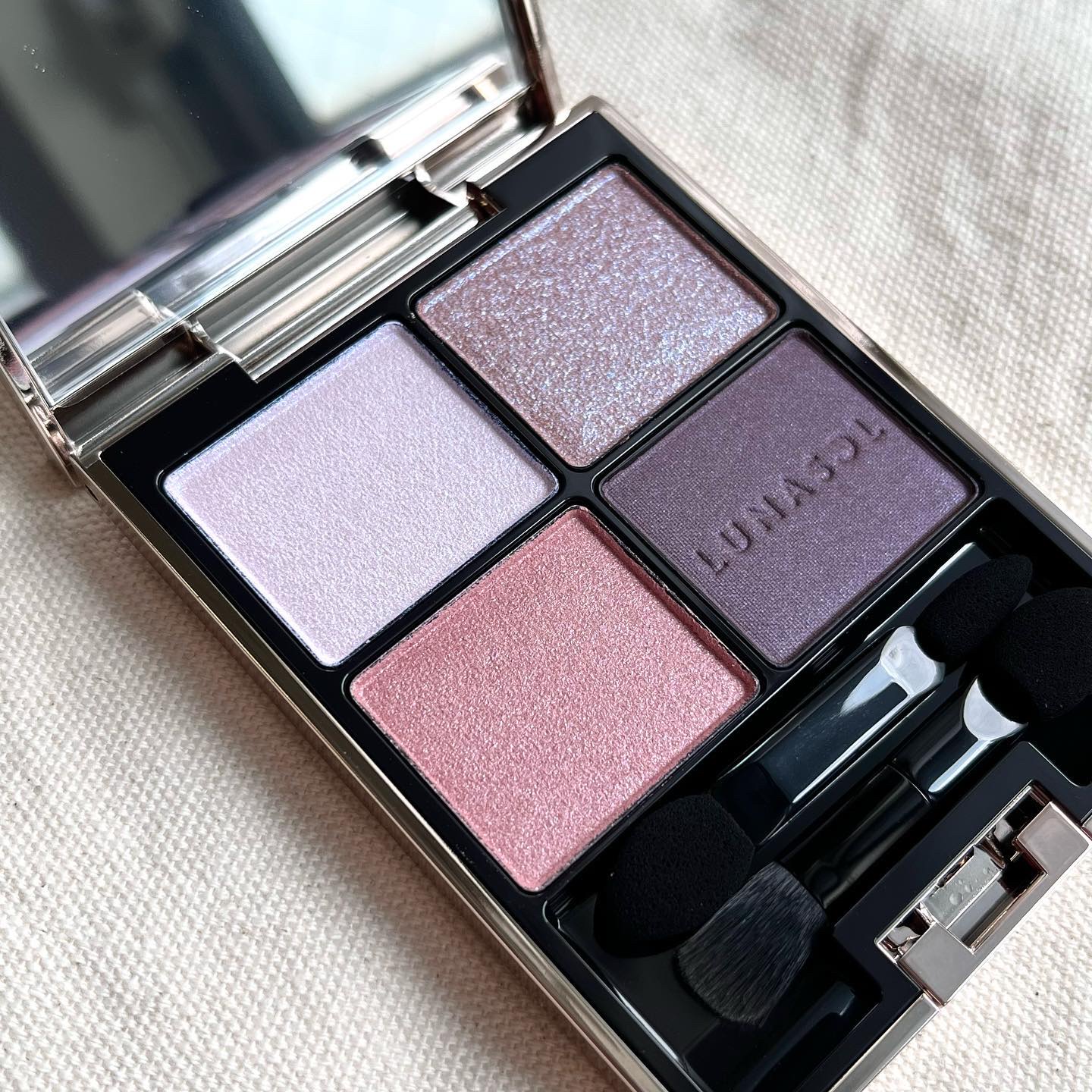 アイカラーレーション/LUNASOL/アイシャドウパレットを使ったクチコミ（3枚目）