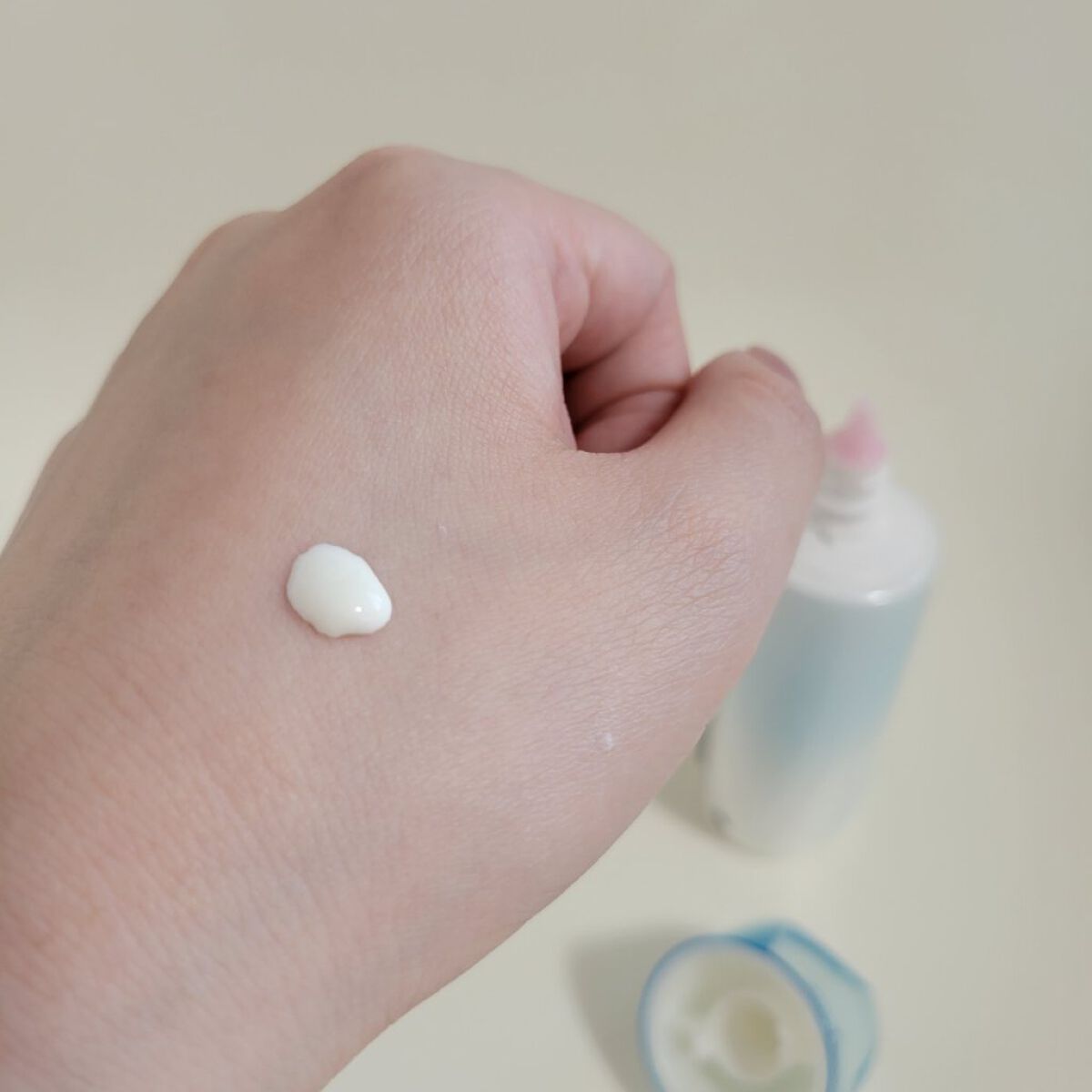 ビオレUV　アクアリッチ　アクアハイライトローション（水層ハイライトUV）/ビオレ/日焼け止めローションを使ったクチコミ（2枚目）