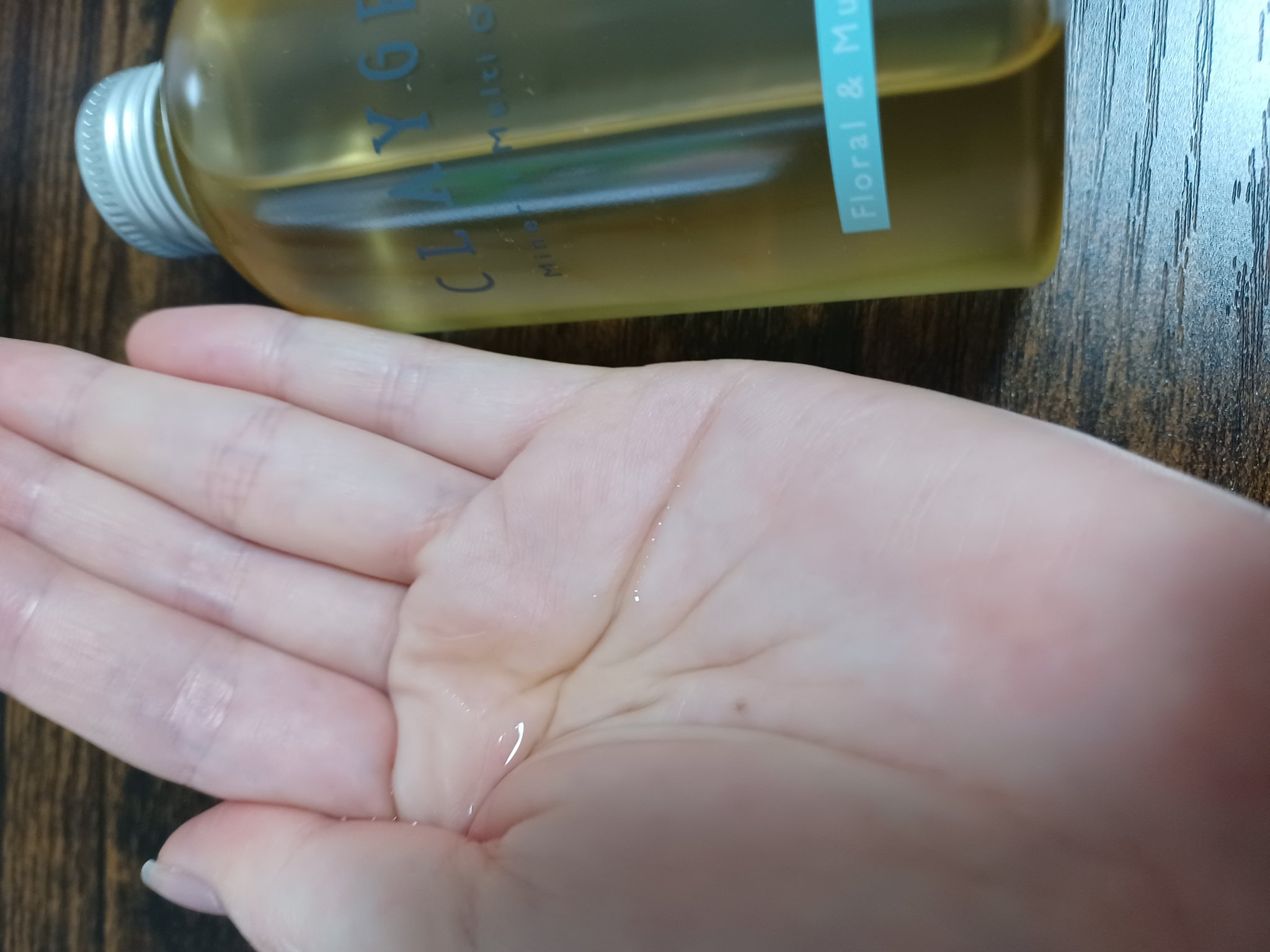 ミネラルマルチオイル フローラル＆ムスク/CLAYGE/ヘアオイルを使ったクチコミ（2枚目）