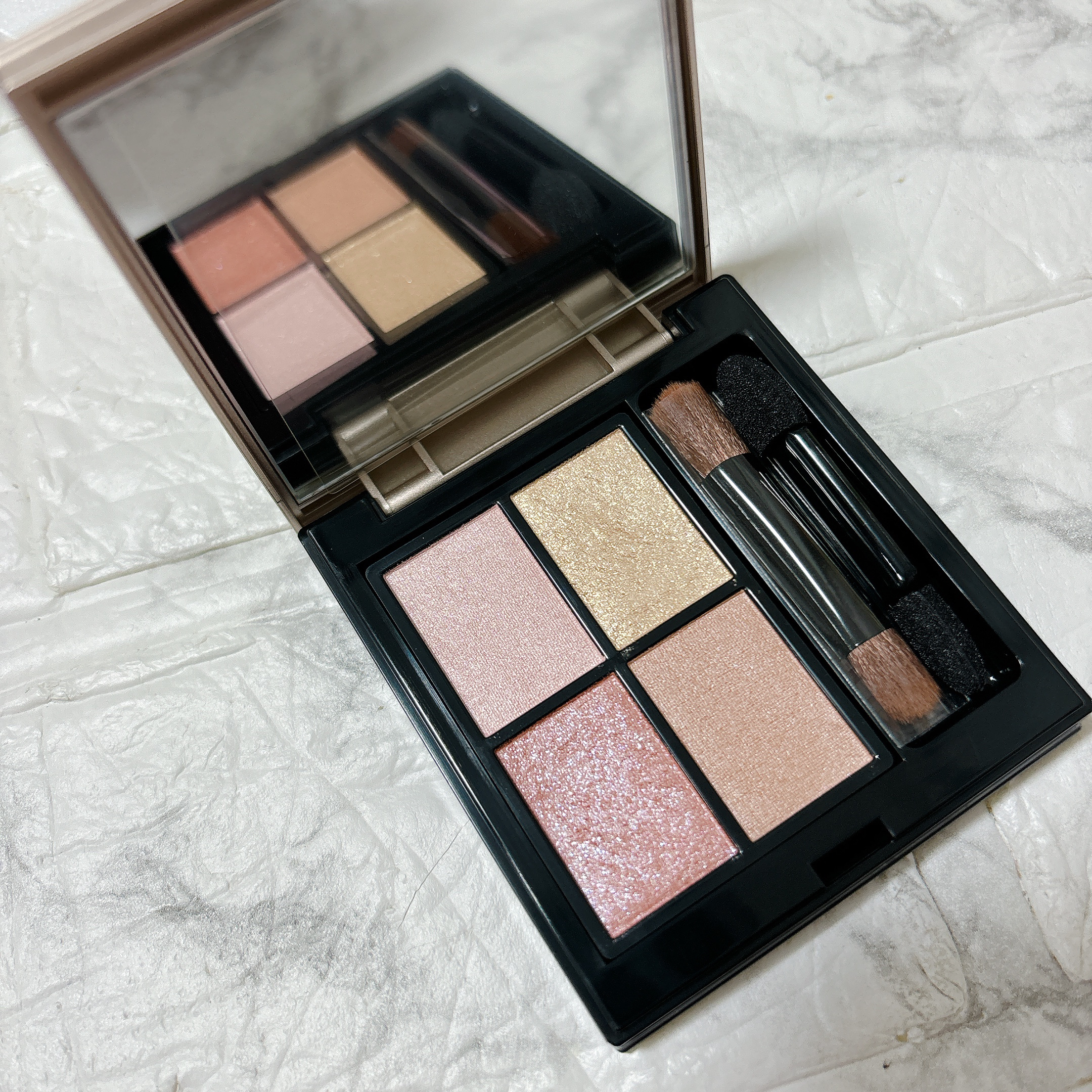 ミネラルクラッシィシャドー/エトヴォス/アイシャドウパレットを使ったクチコミ（3枚目）