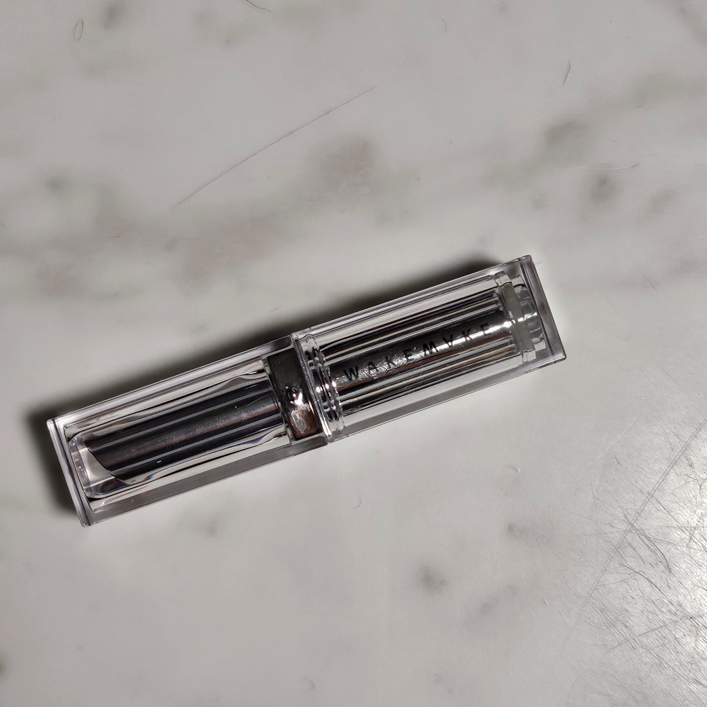 デュイジェルグレーズスティック/wakemake/口紅を使ったクチコミ(2枚目)